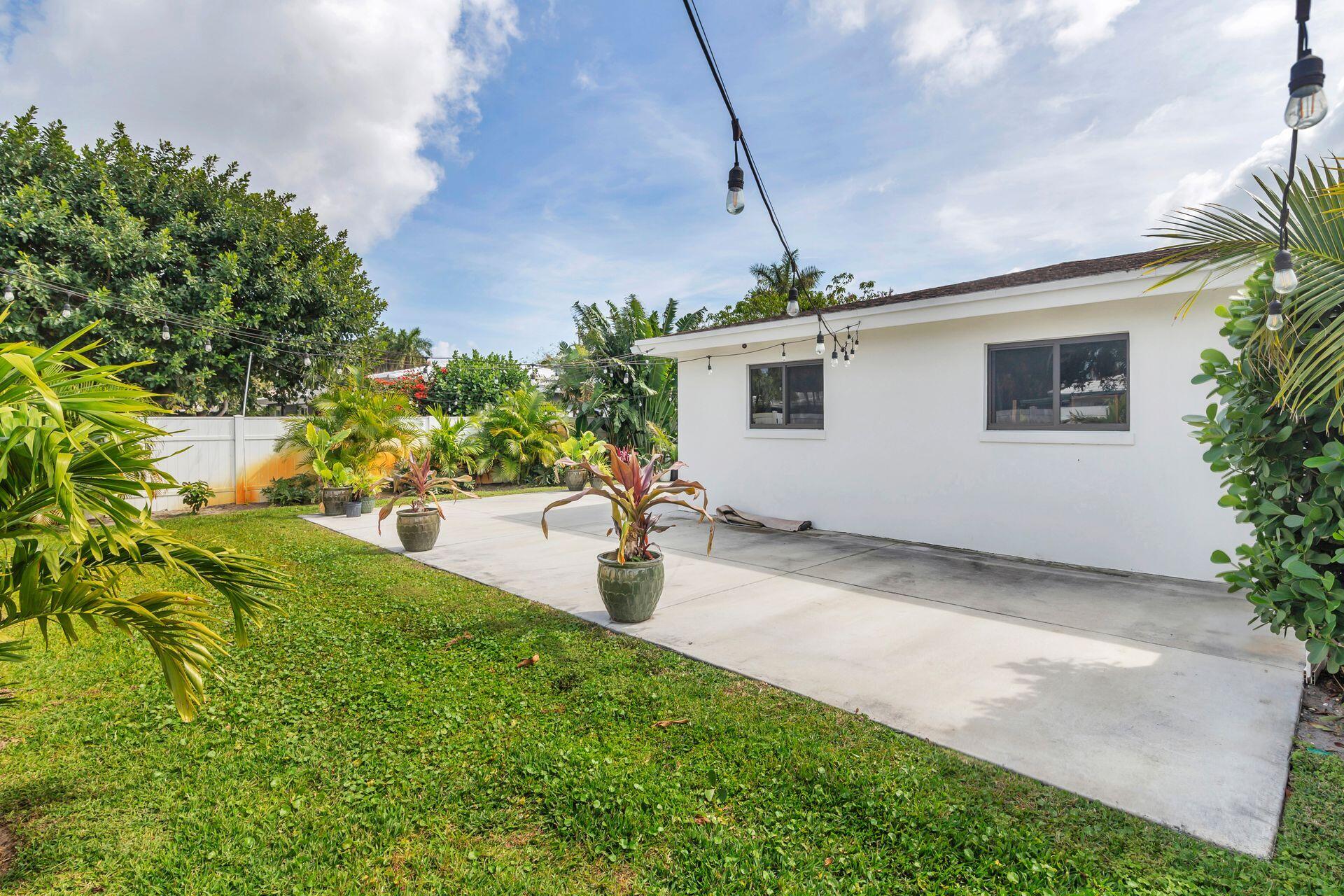 7700 Pine Tree Lane