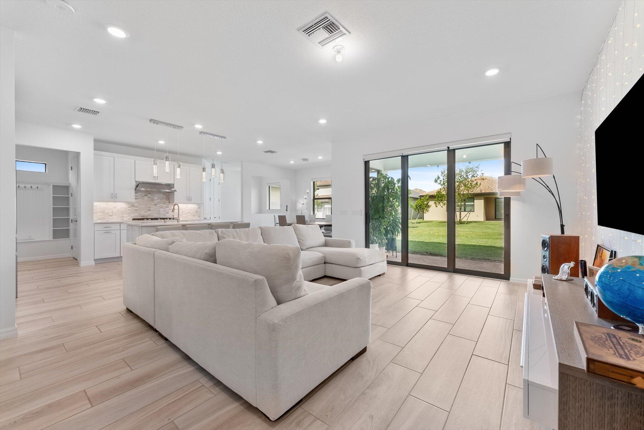 4757 Roldan Court
