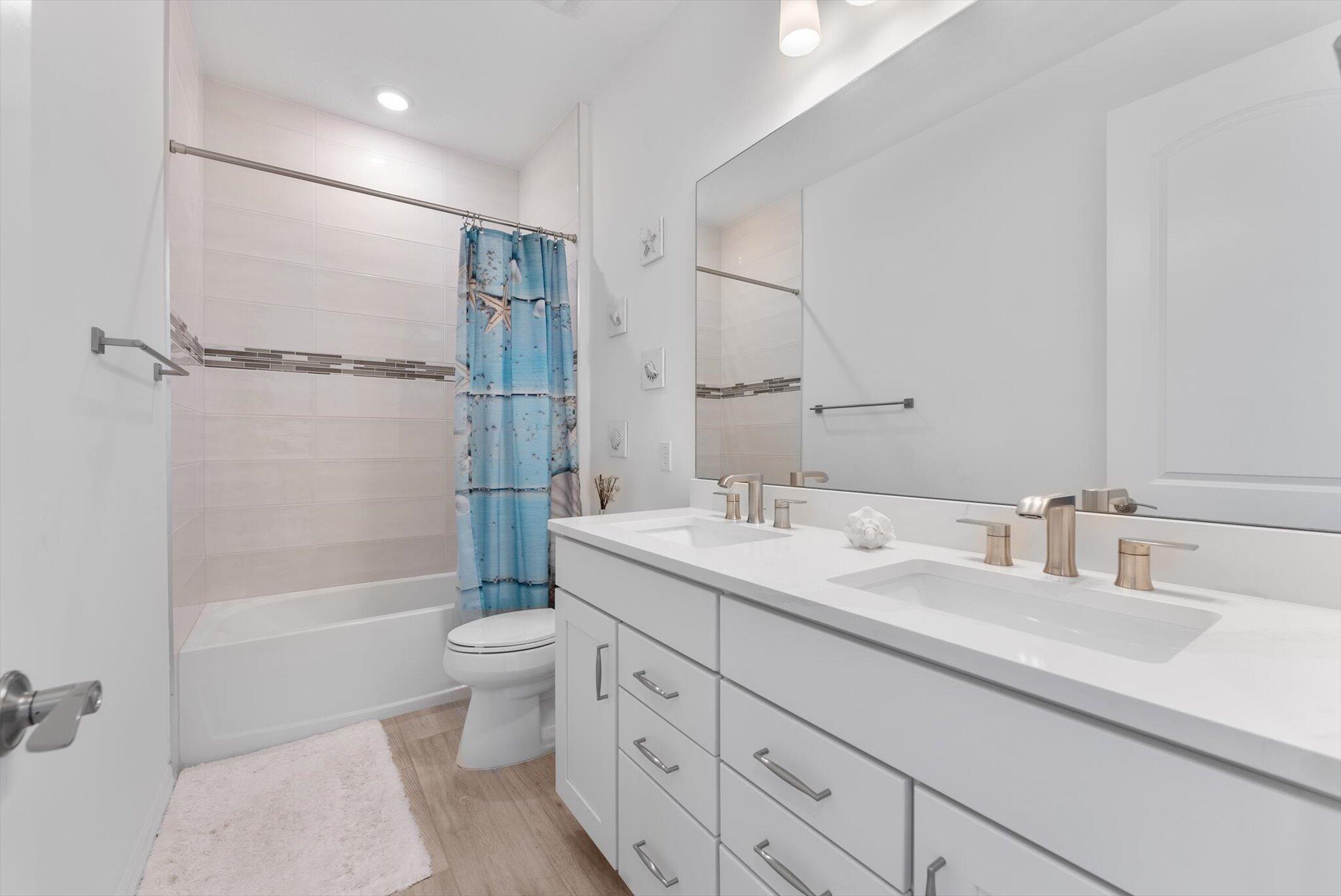 4757 Roldan Court