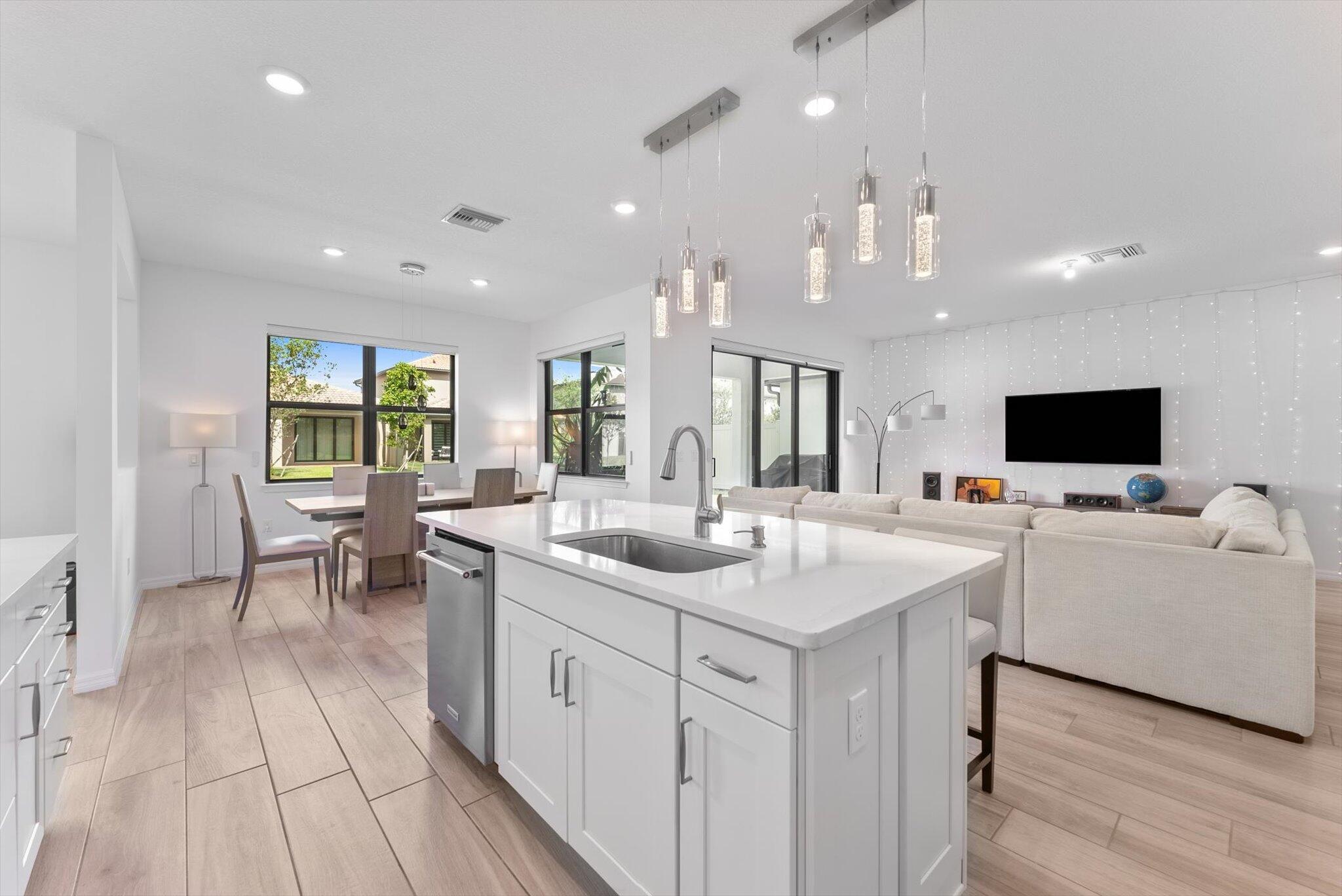 4757 Roldan Court