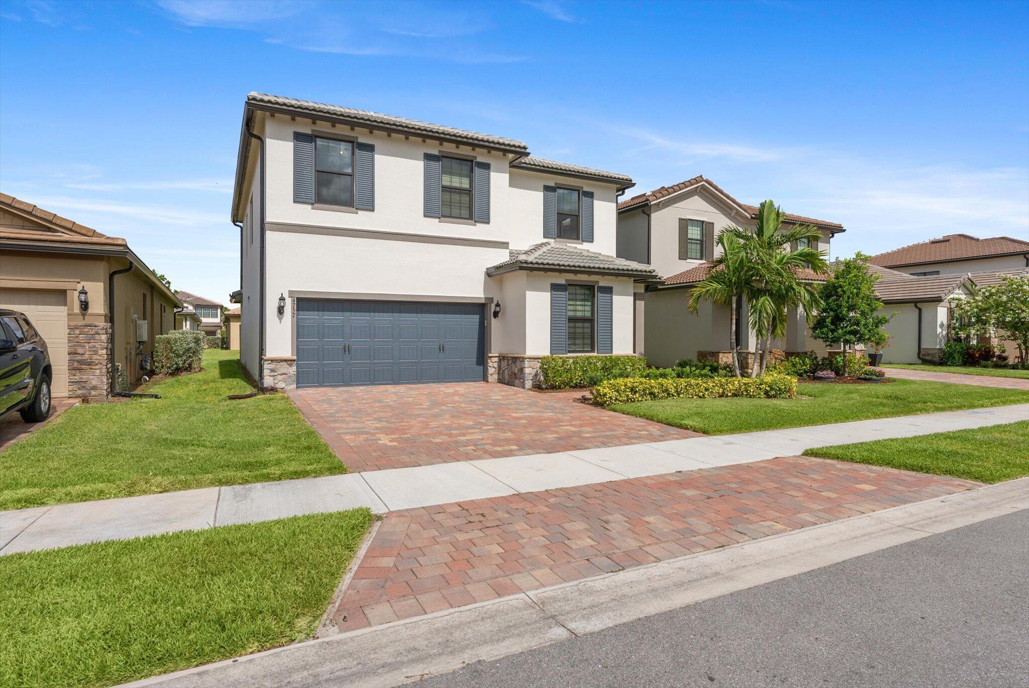 4757 Roldan Court