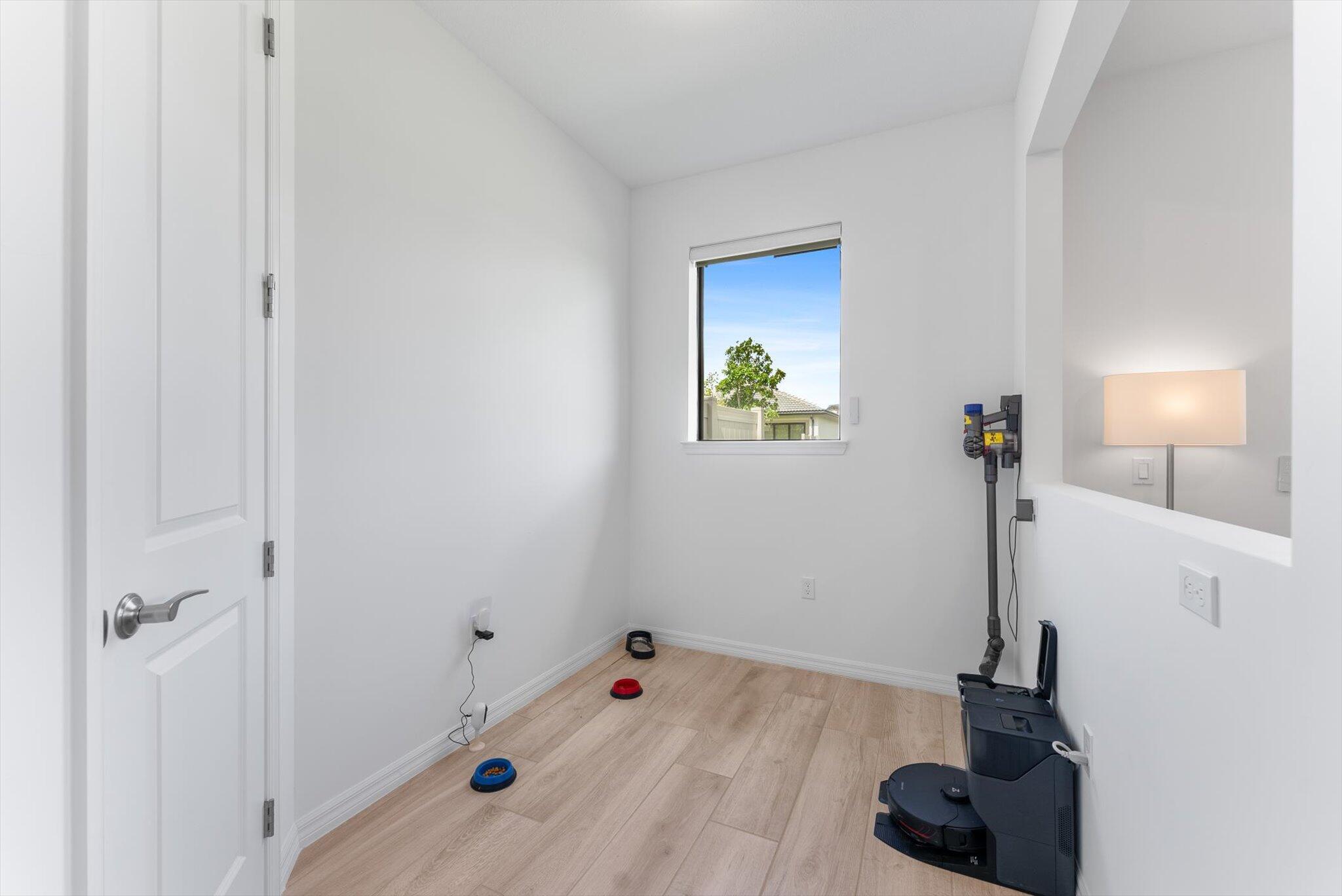 4757 Roldan Court