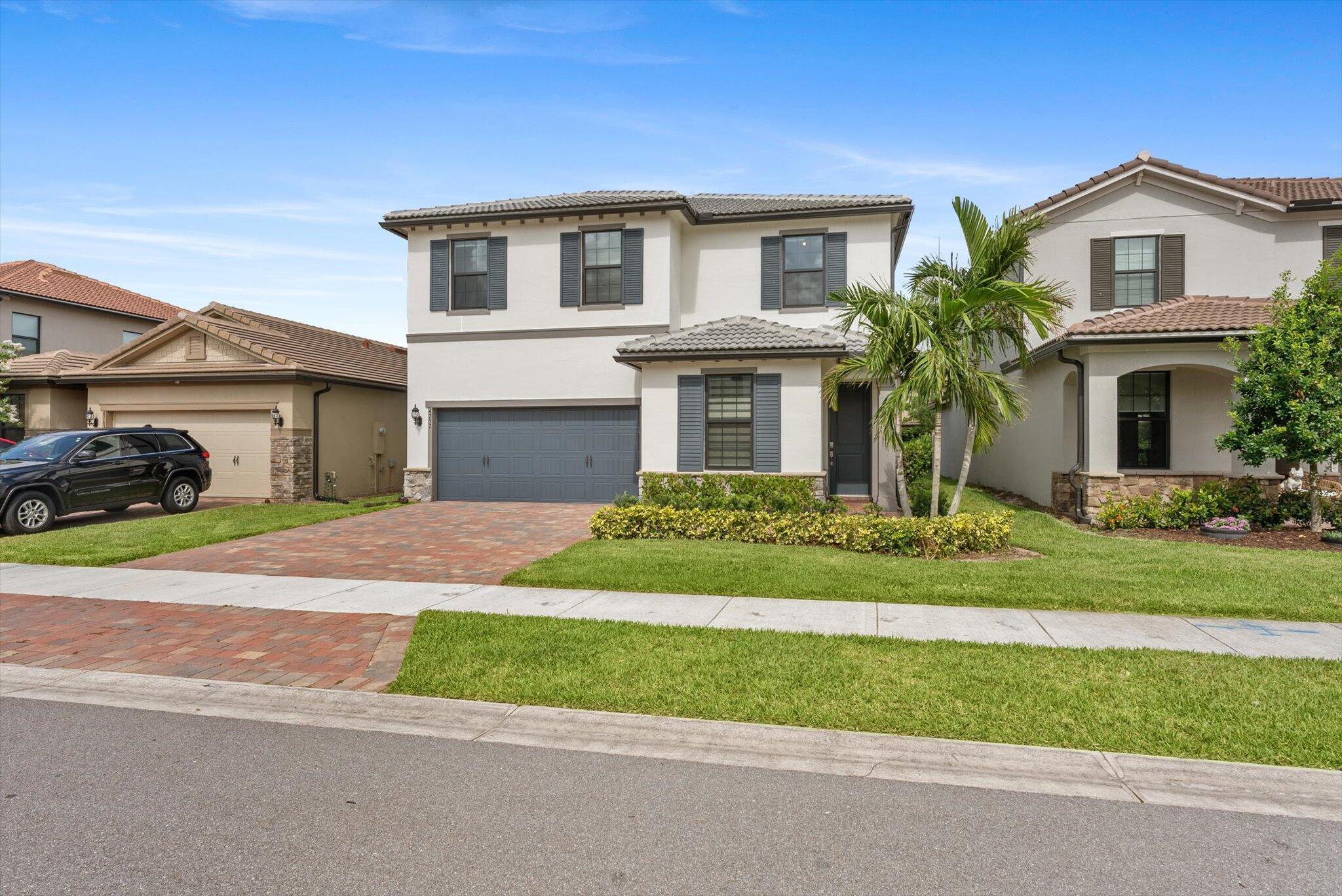 4757 Roldan Court