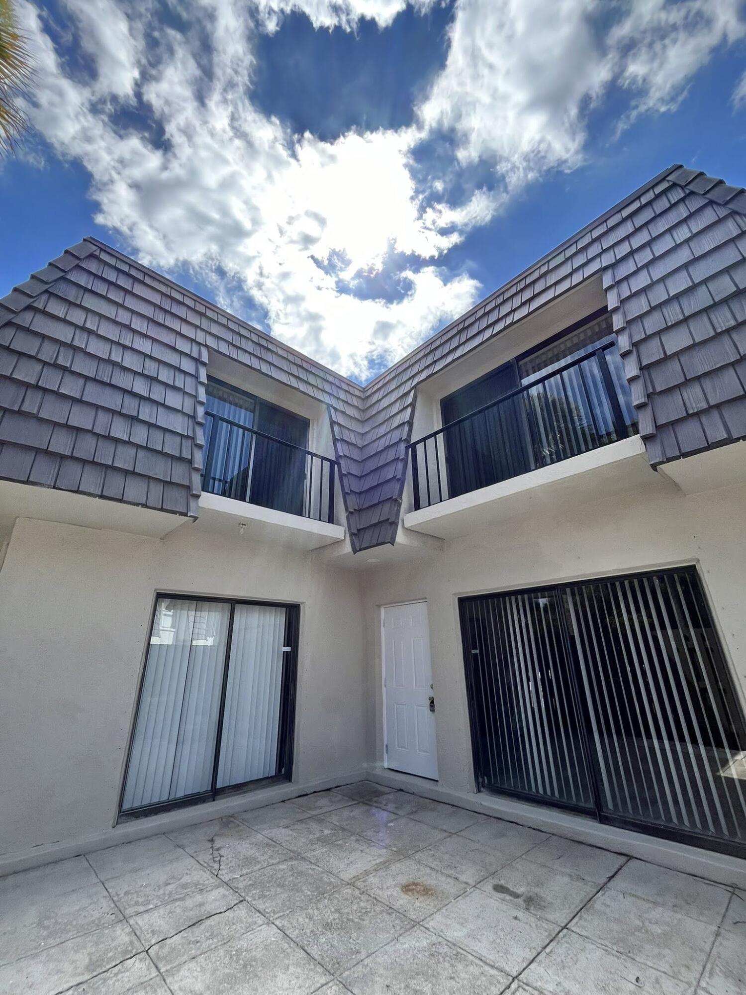 1905 N Congress Avenue