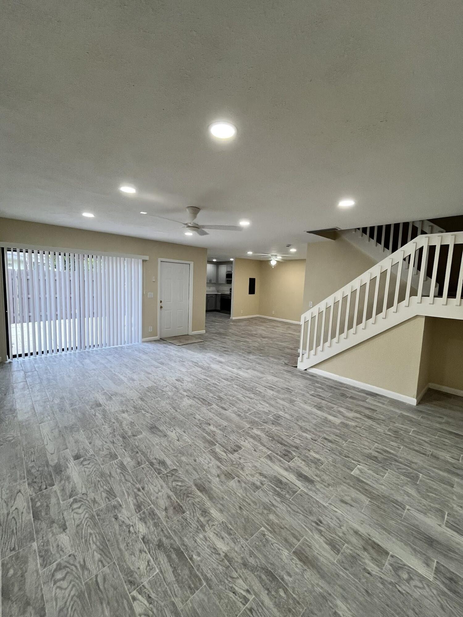 1905 N Congress Avenue