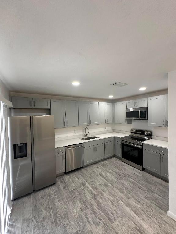 1917 N Congress Avenue