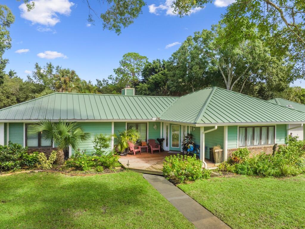 480 38th Court