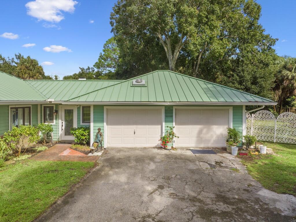 480 38th Court