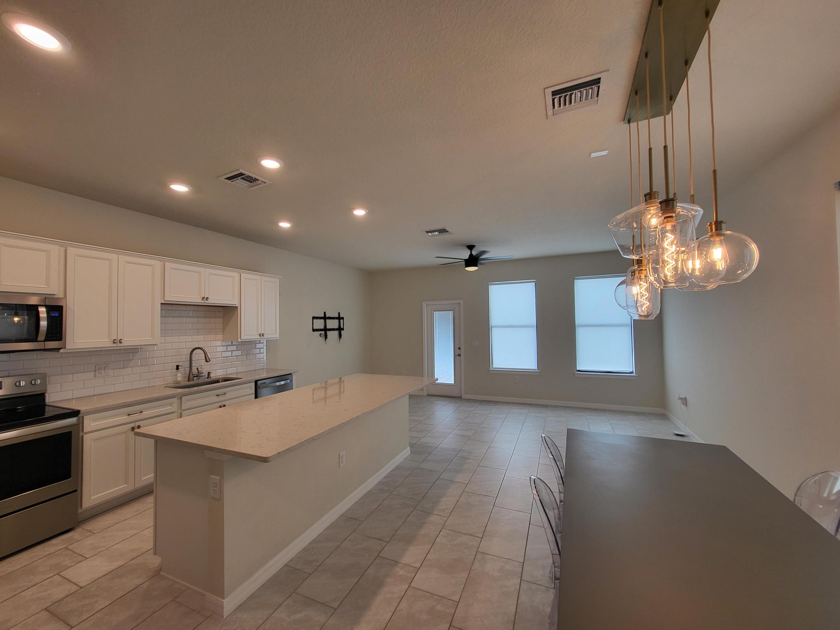 2820 Troubadour St.