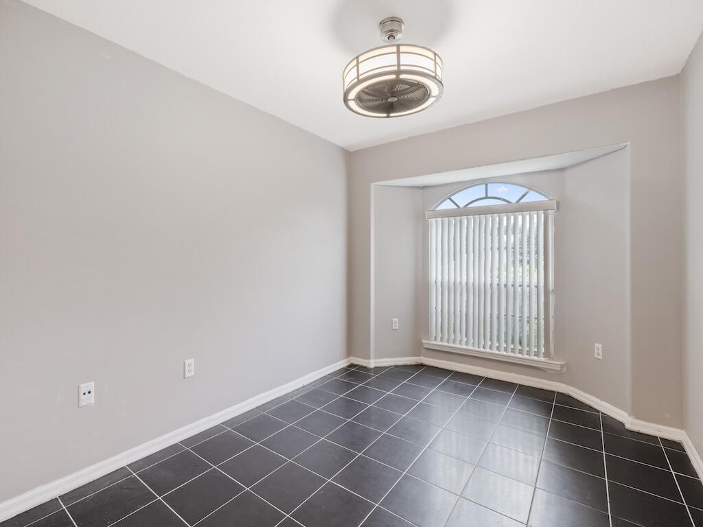 5850 39th Lane