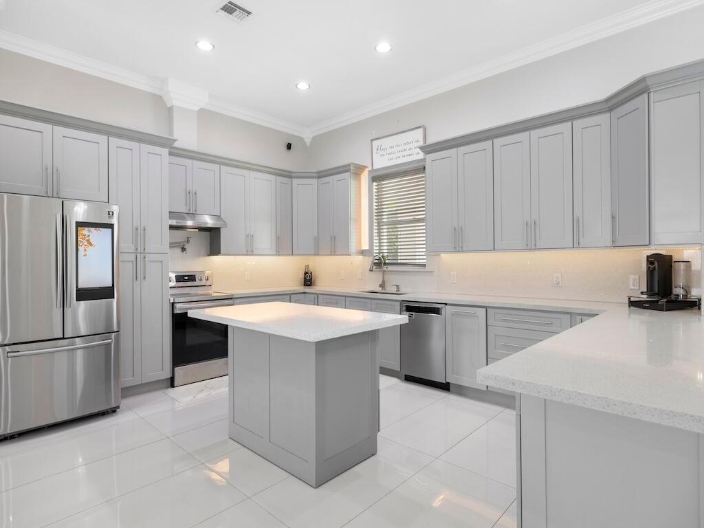 914 SW Mccracken Avenue