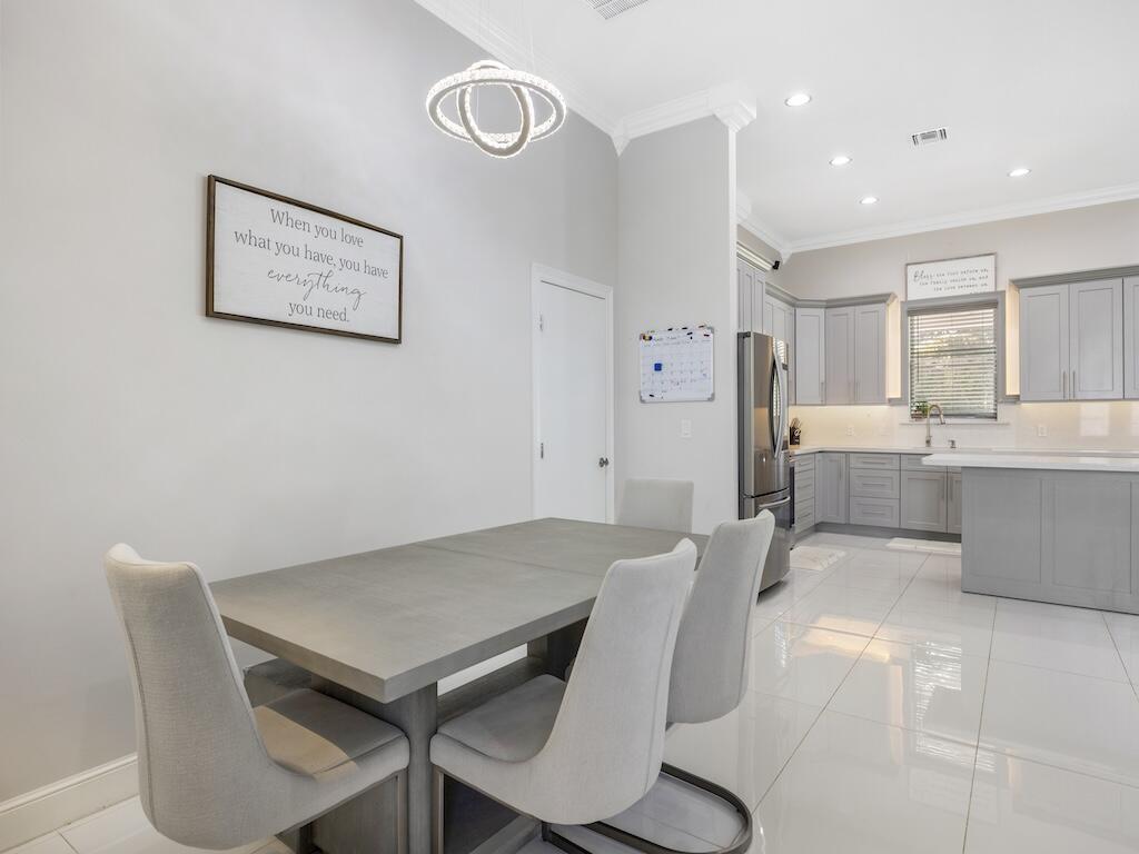 914 SW Mccracken Avenue