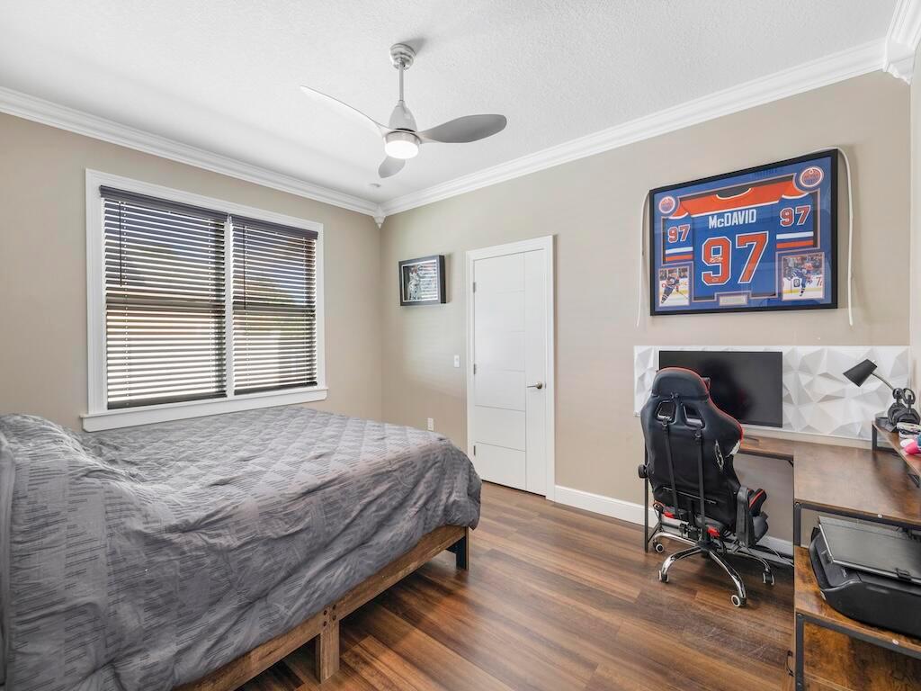 914 SW Mccracken Avenue