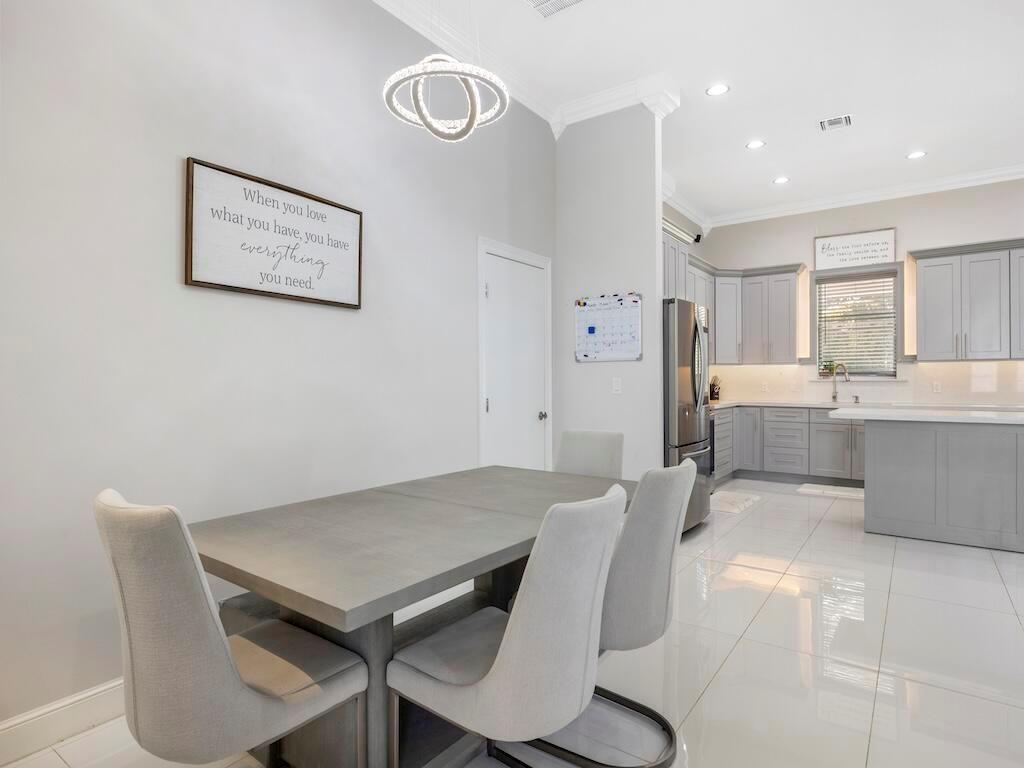 914 SW Mccracken Avenue