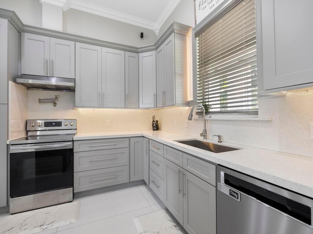 914 SW Mccracken Avenue