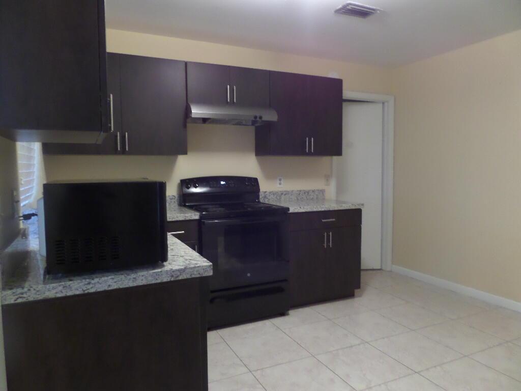 9145 E Highland Pines Boulevard