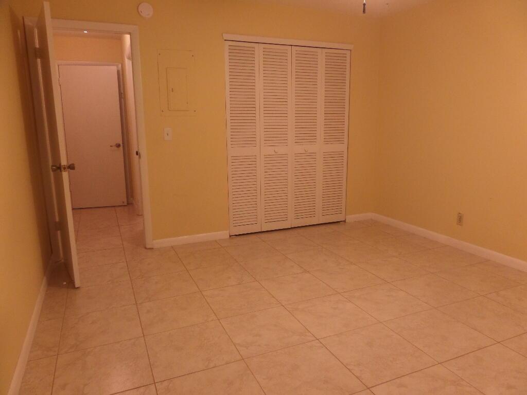 9145 E Highland Pines Boulevard