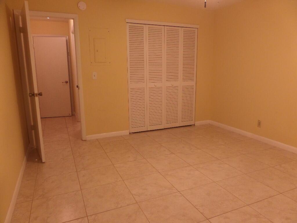 9145 E Highland Pines Boulevard