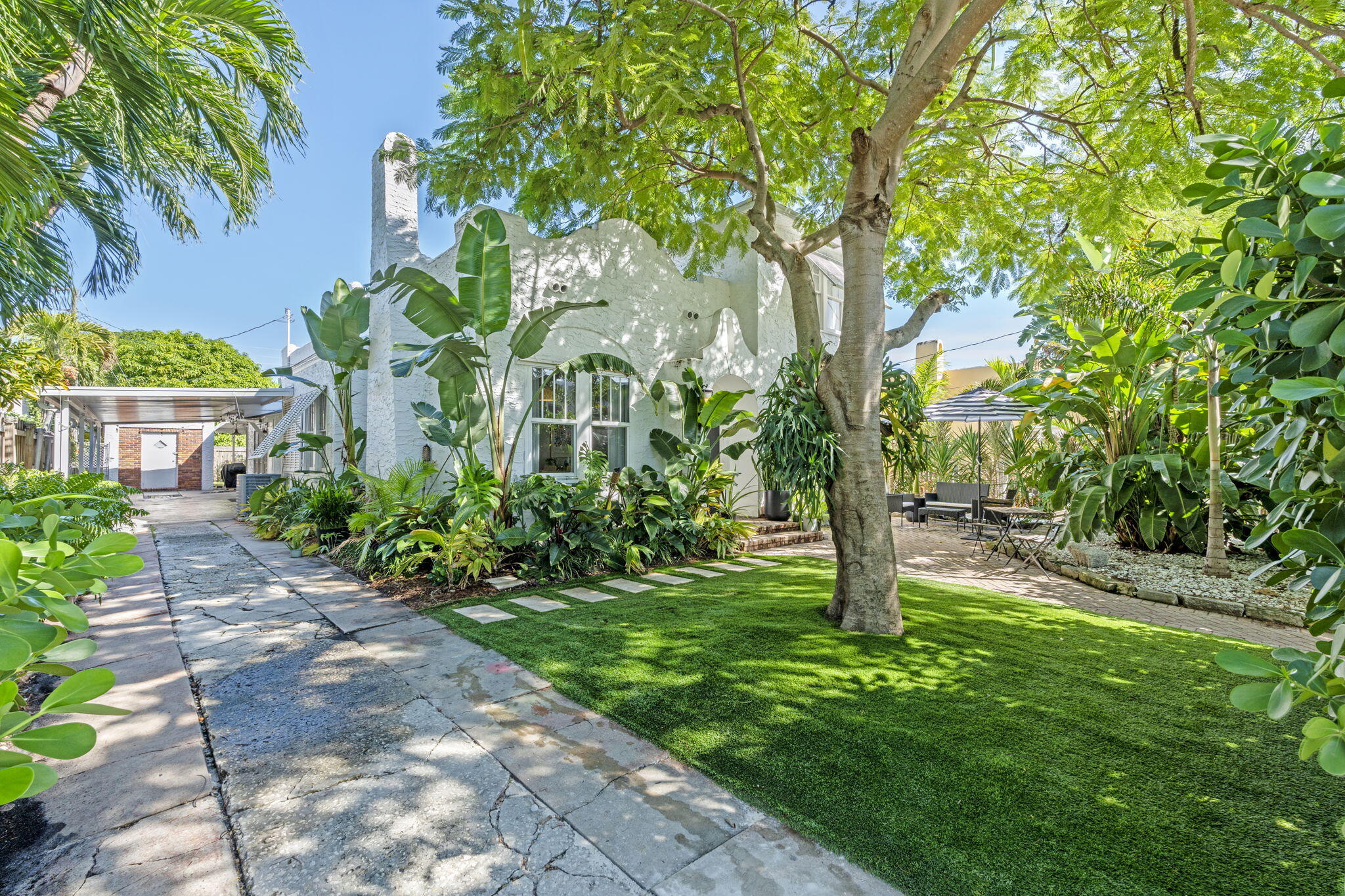 715 Kaye Street