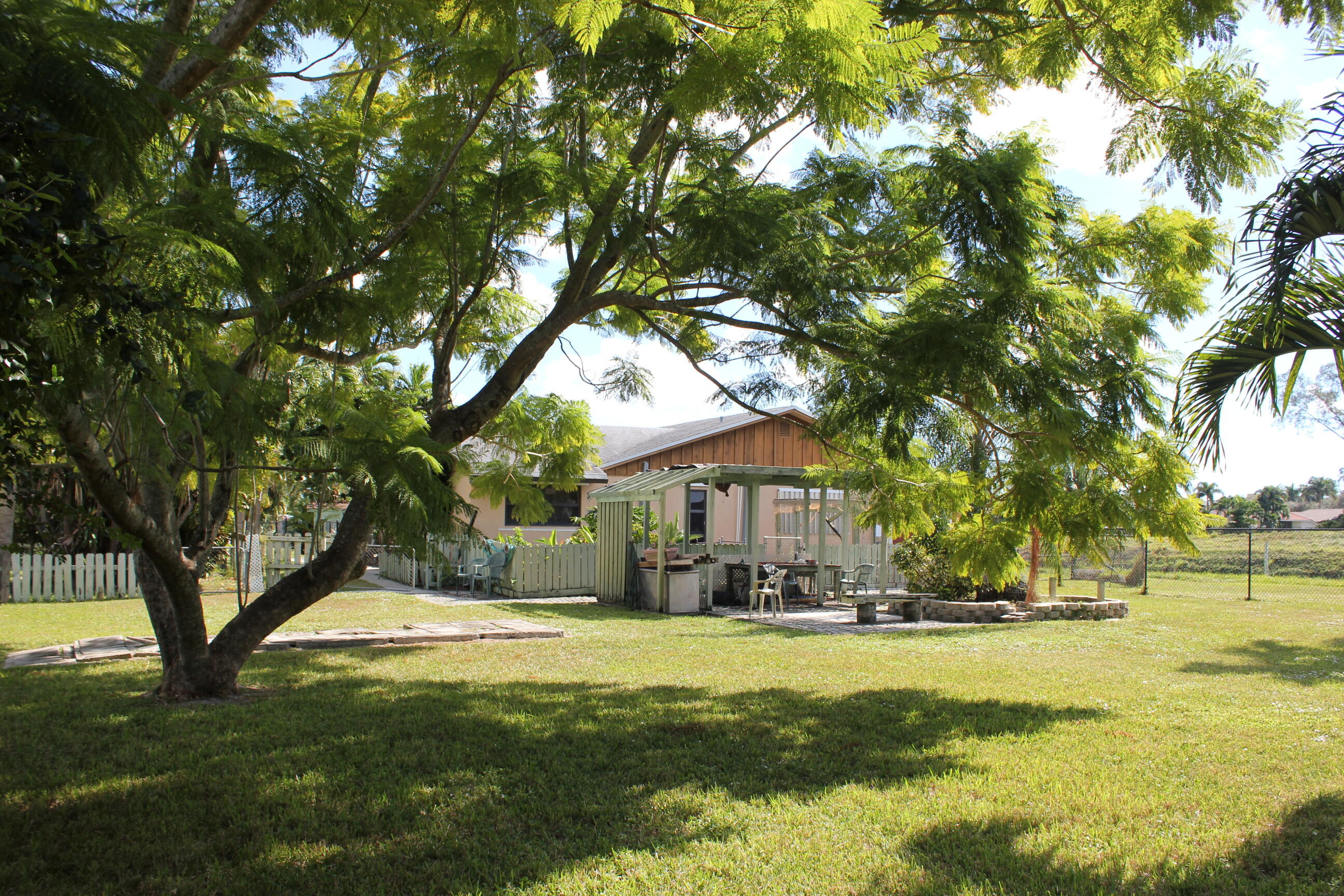 4981 Serafica Drive