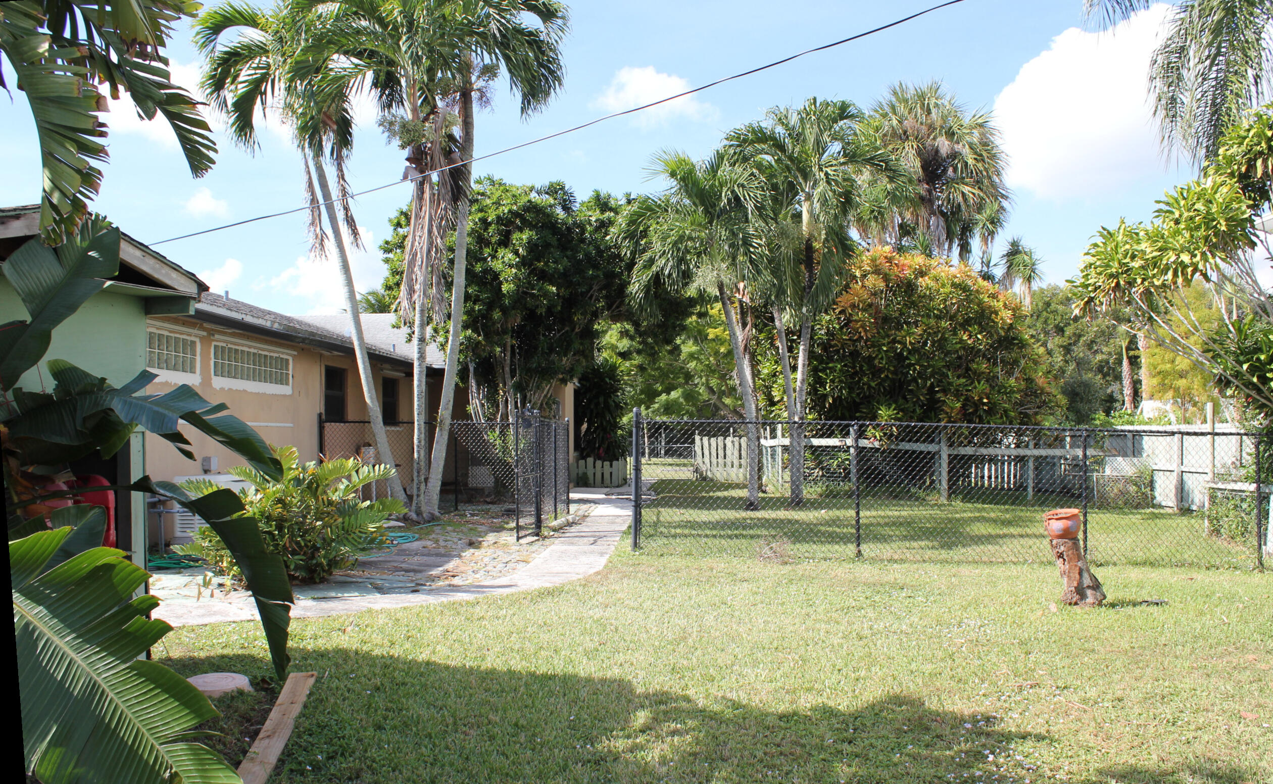4981 Serafica Drive