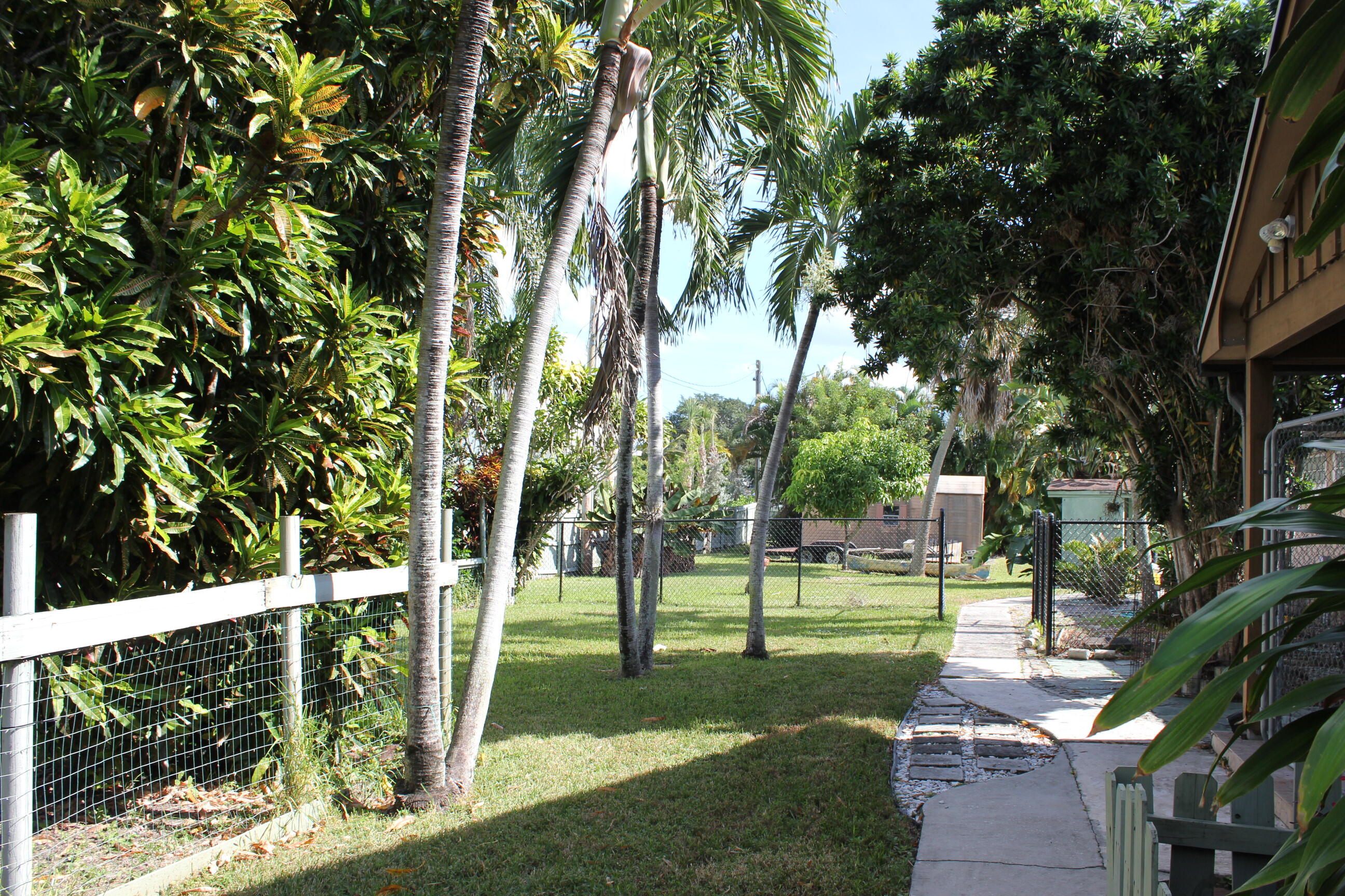 4981 Serafica Drive