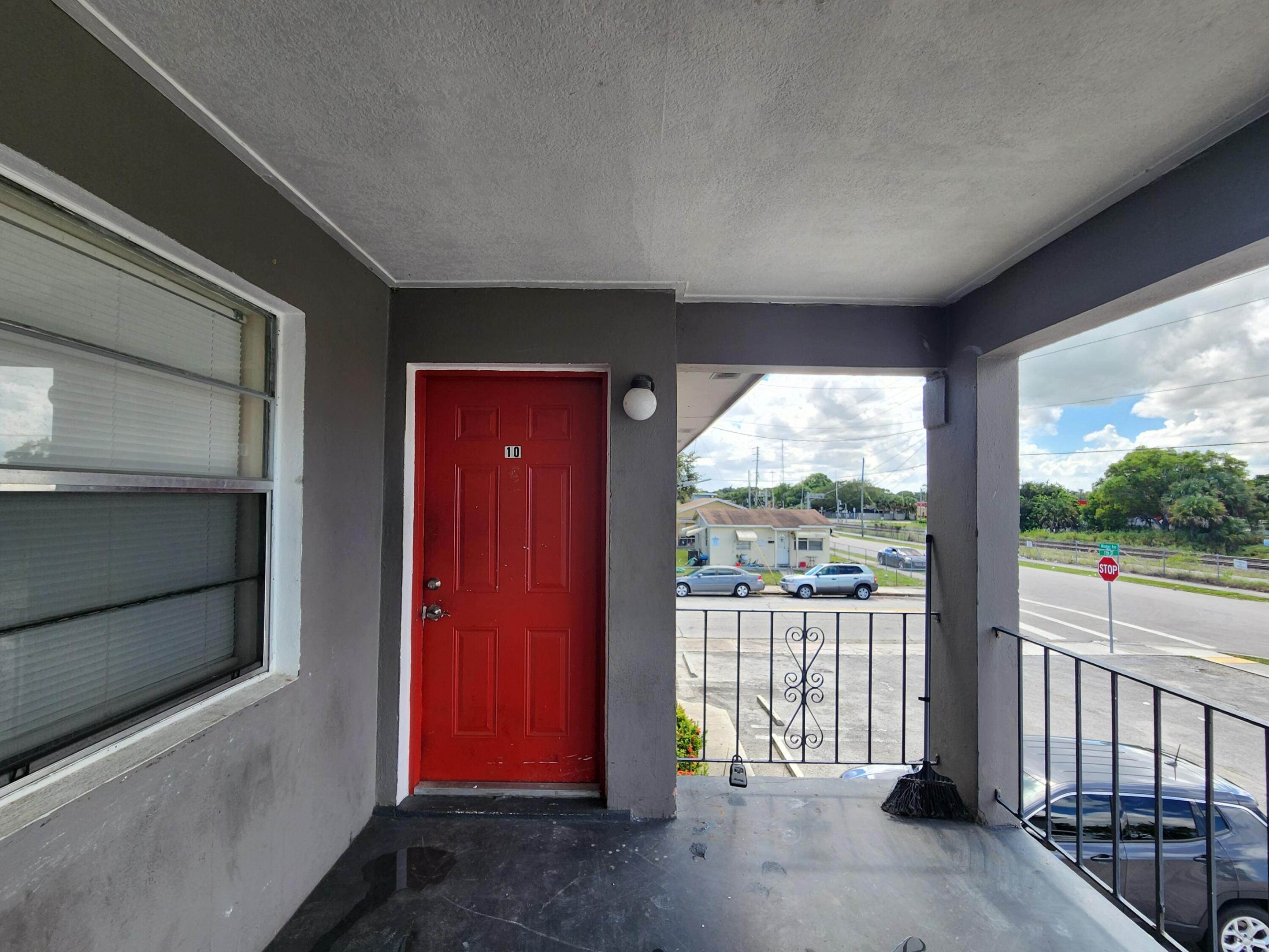 1025 13th Street 10