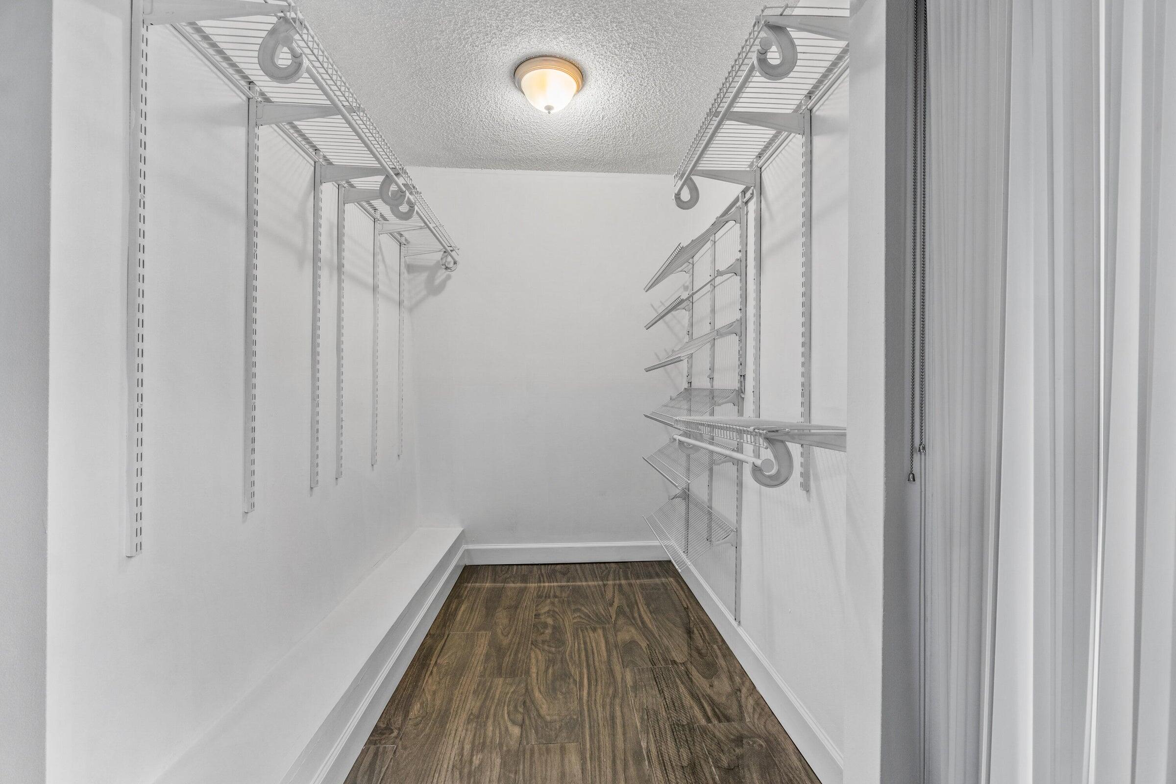 1015 10th Court