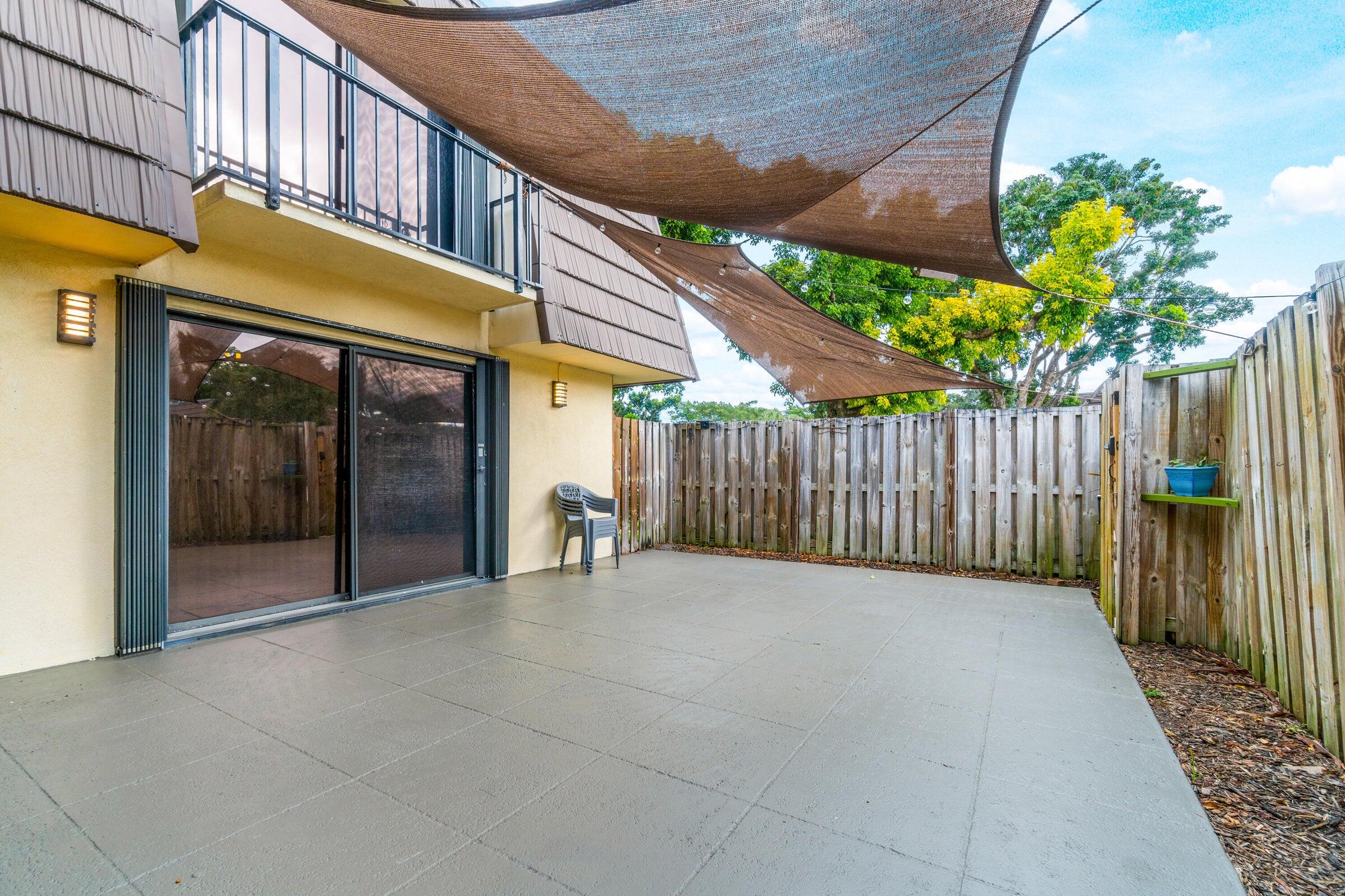 1015 10th Court