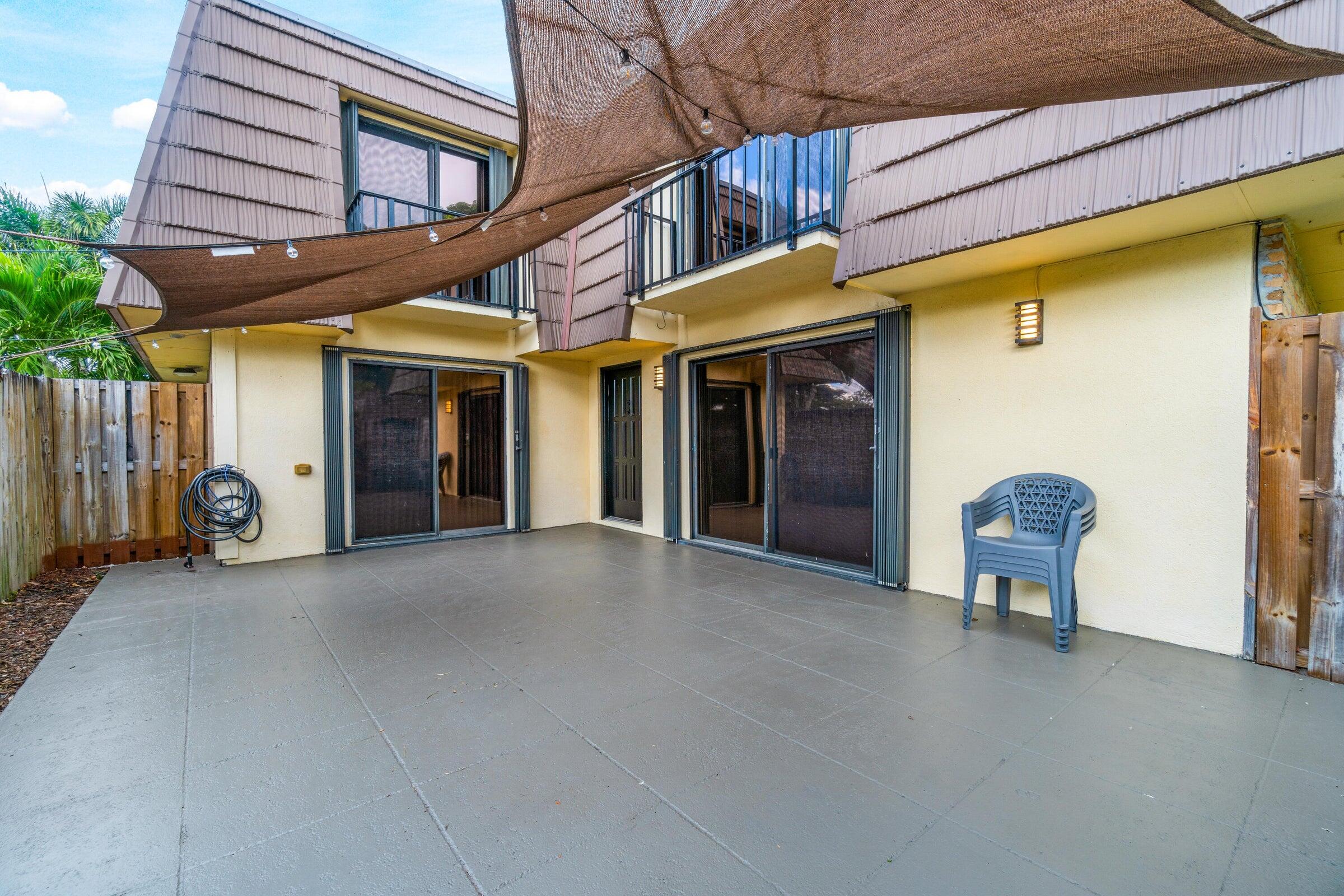 1015 10th Court
