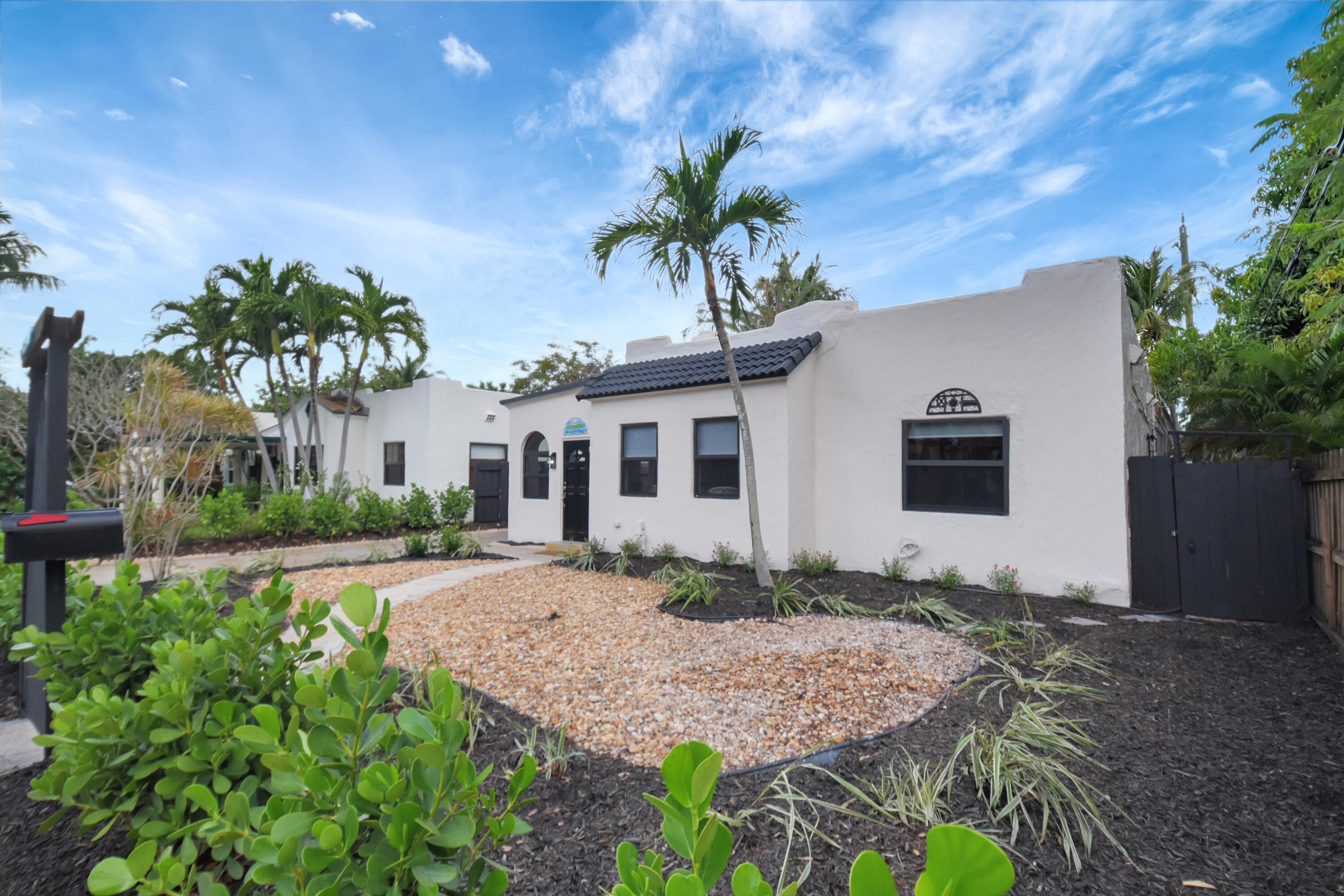 705 Colonial Road