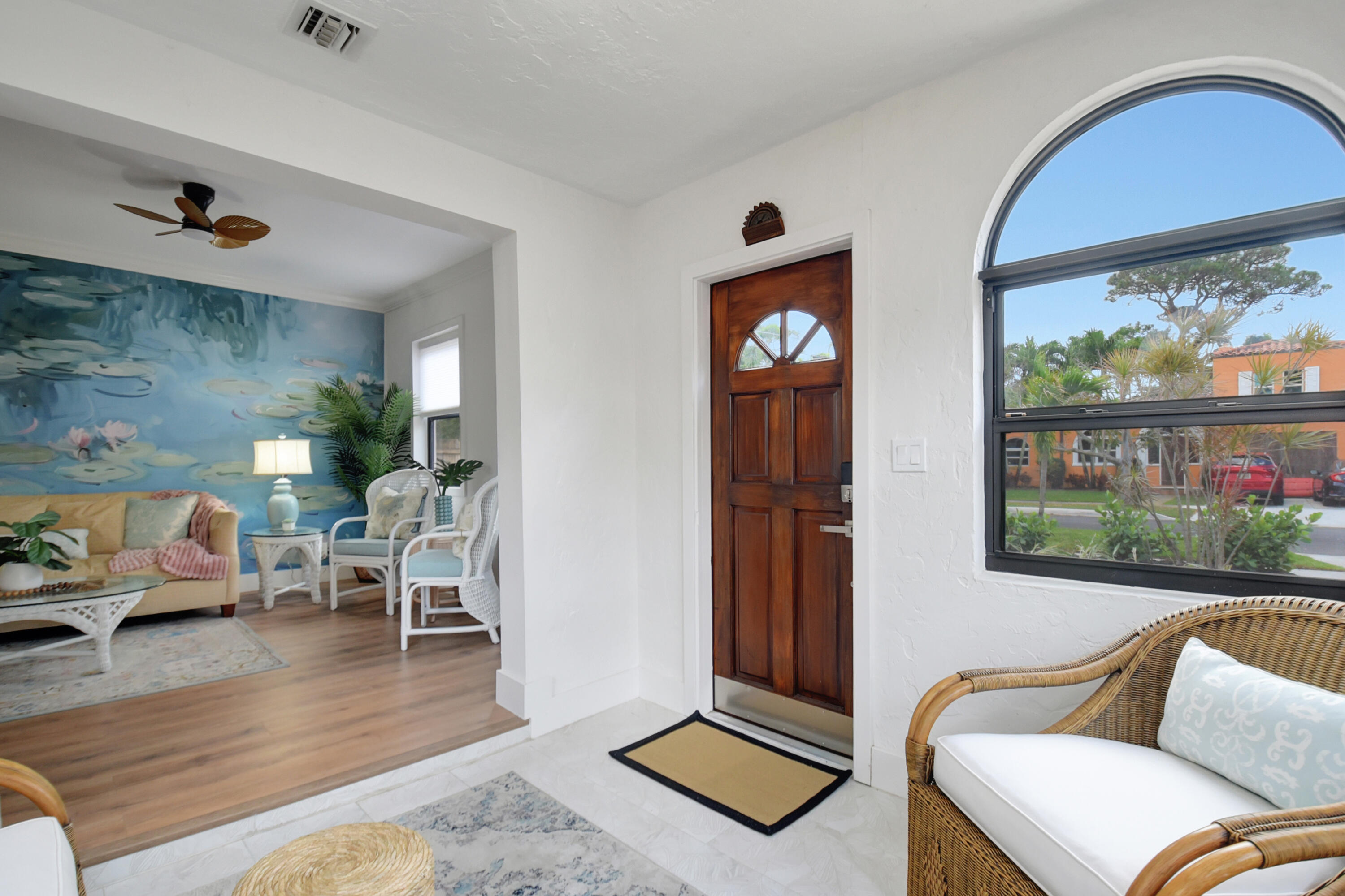 705 Colonial Road