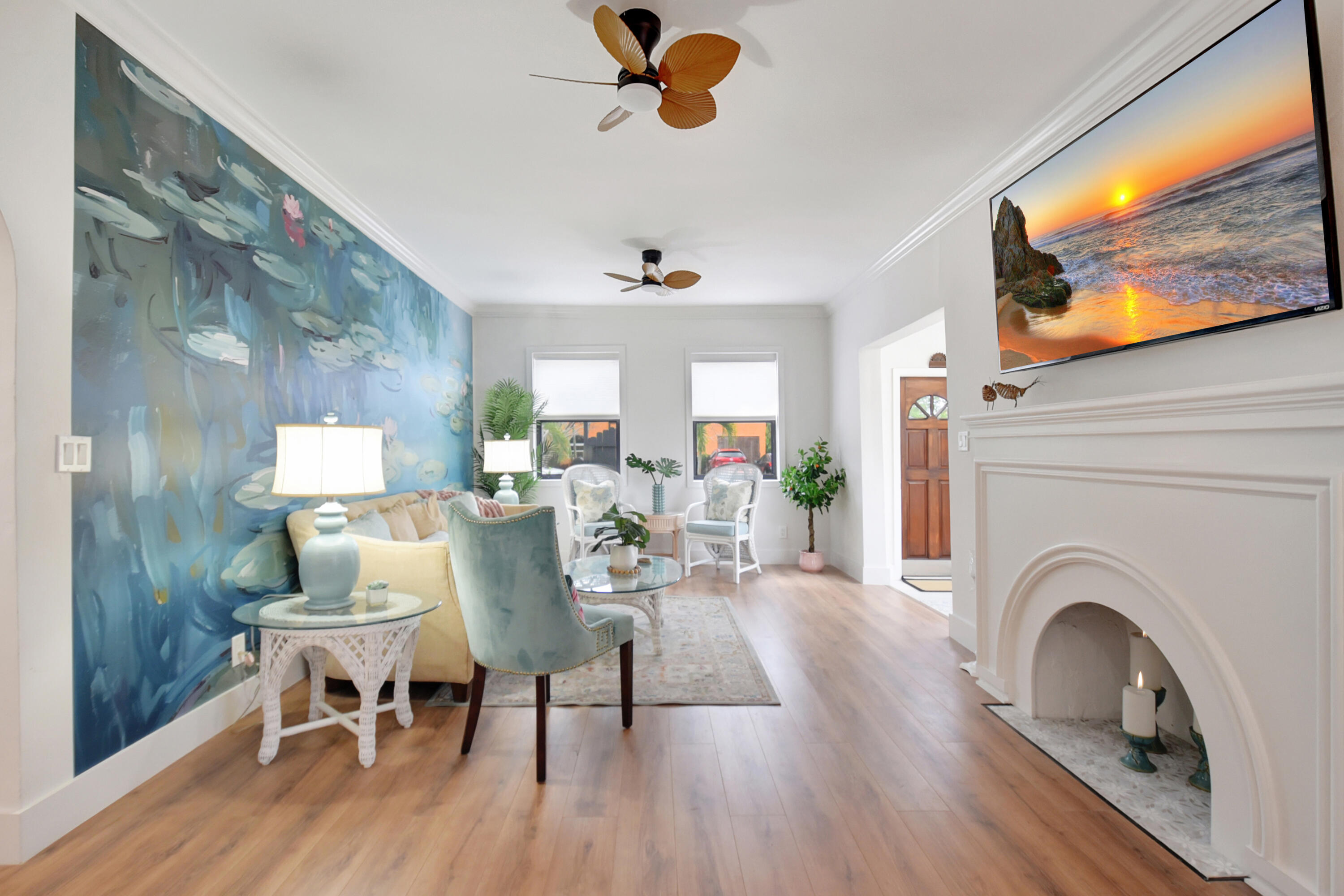 705 Colonial Road