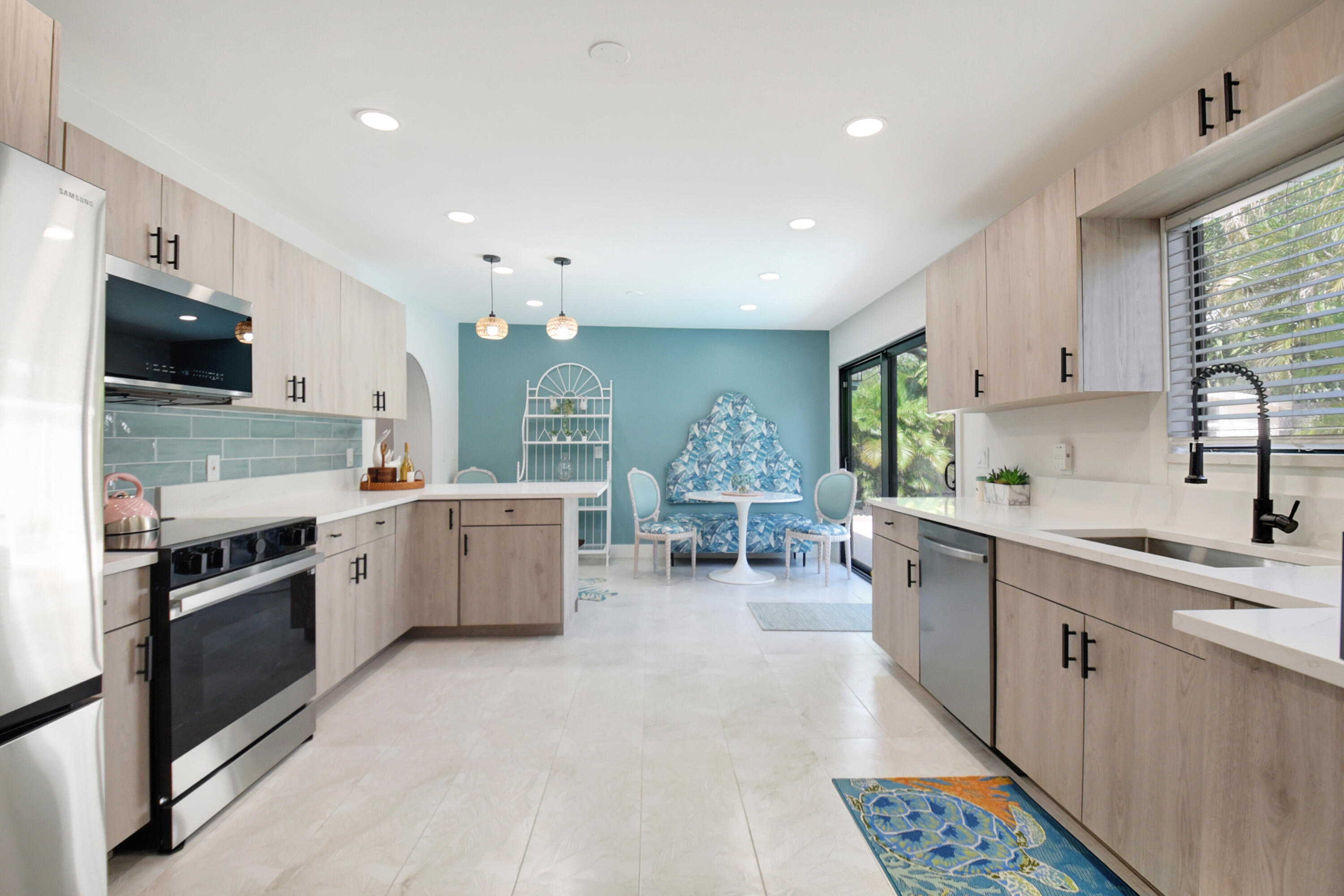 705 Colonial Road