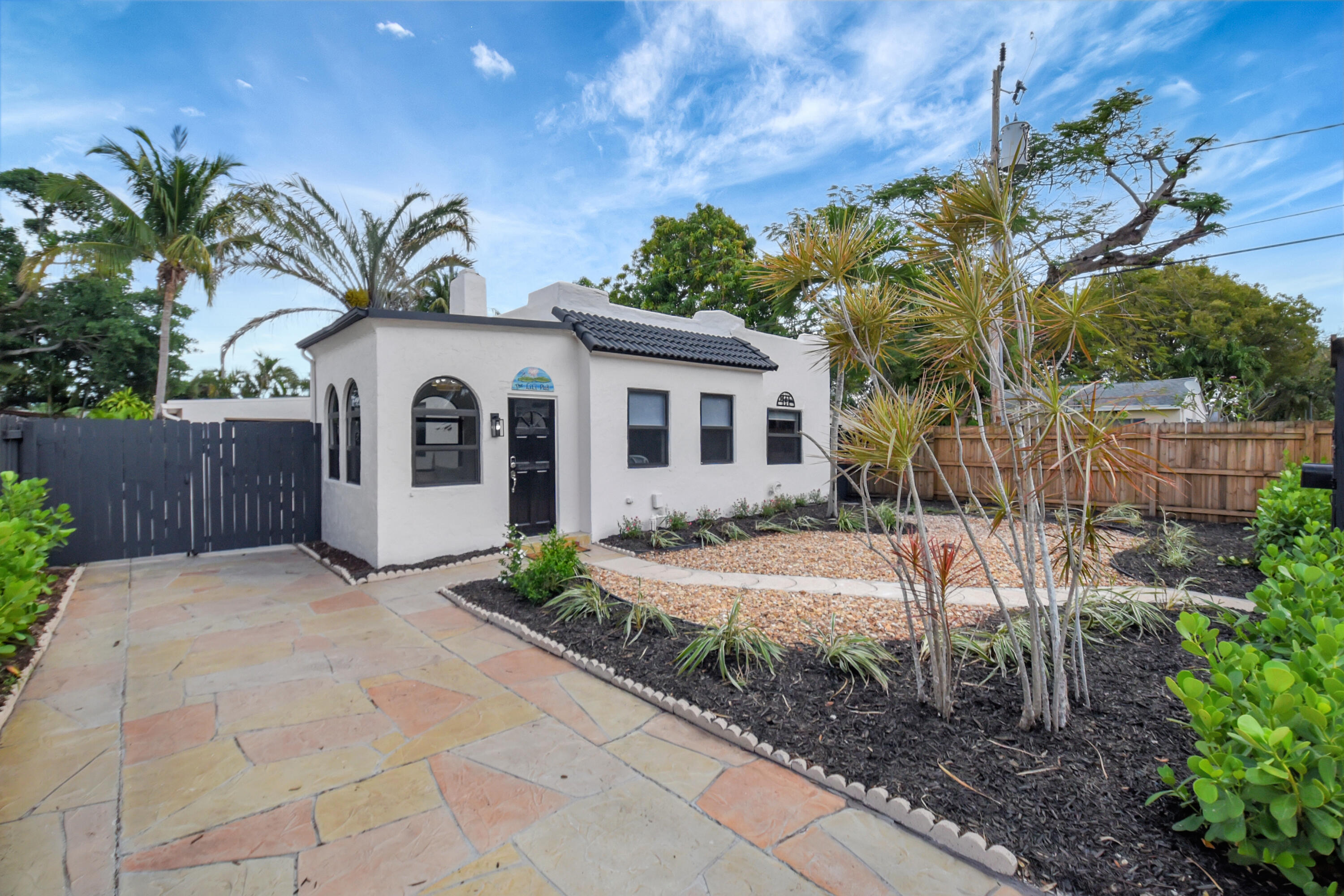 705 Colonial Road