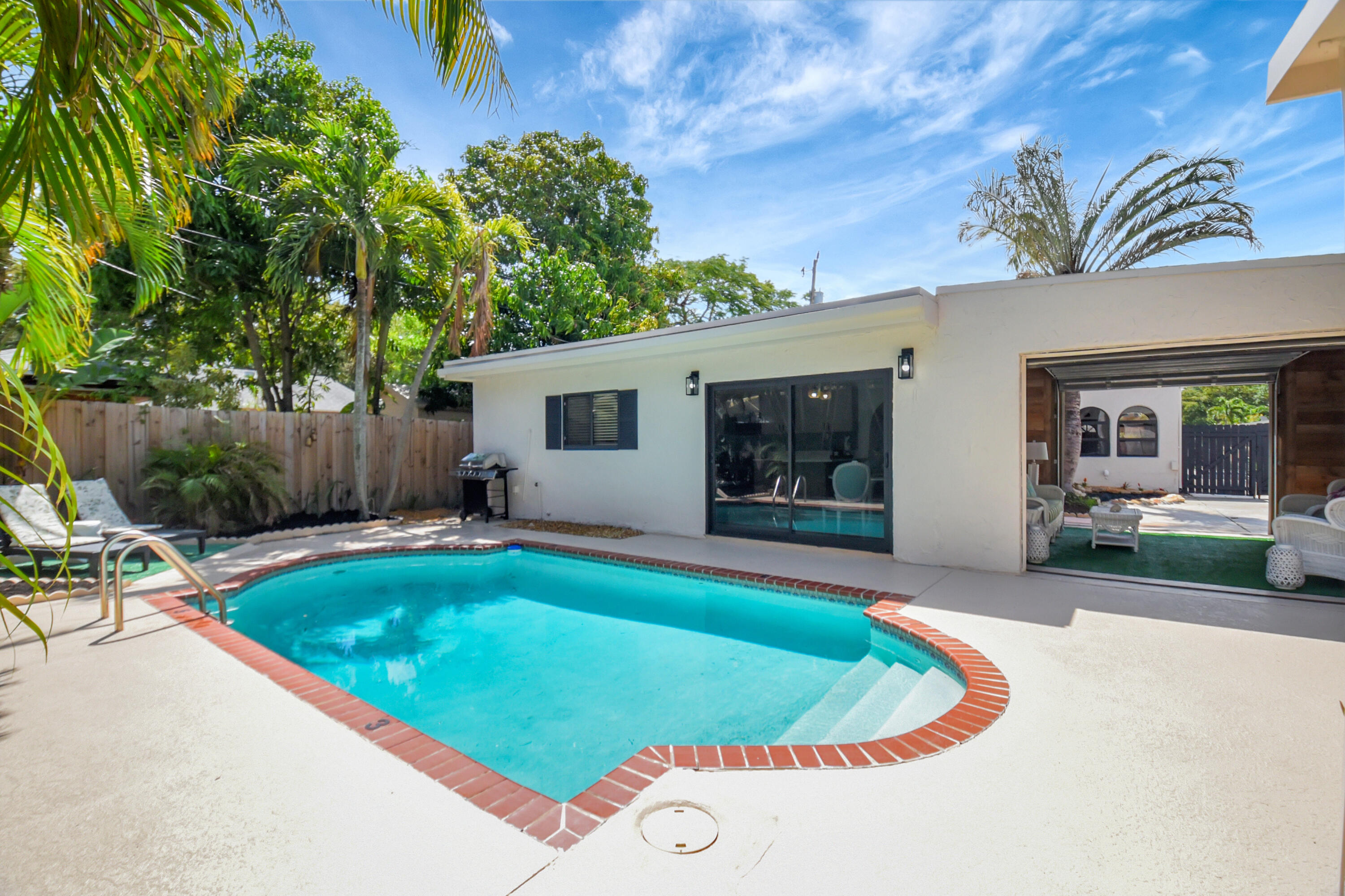 705 Colonial Road