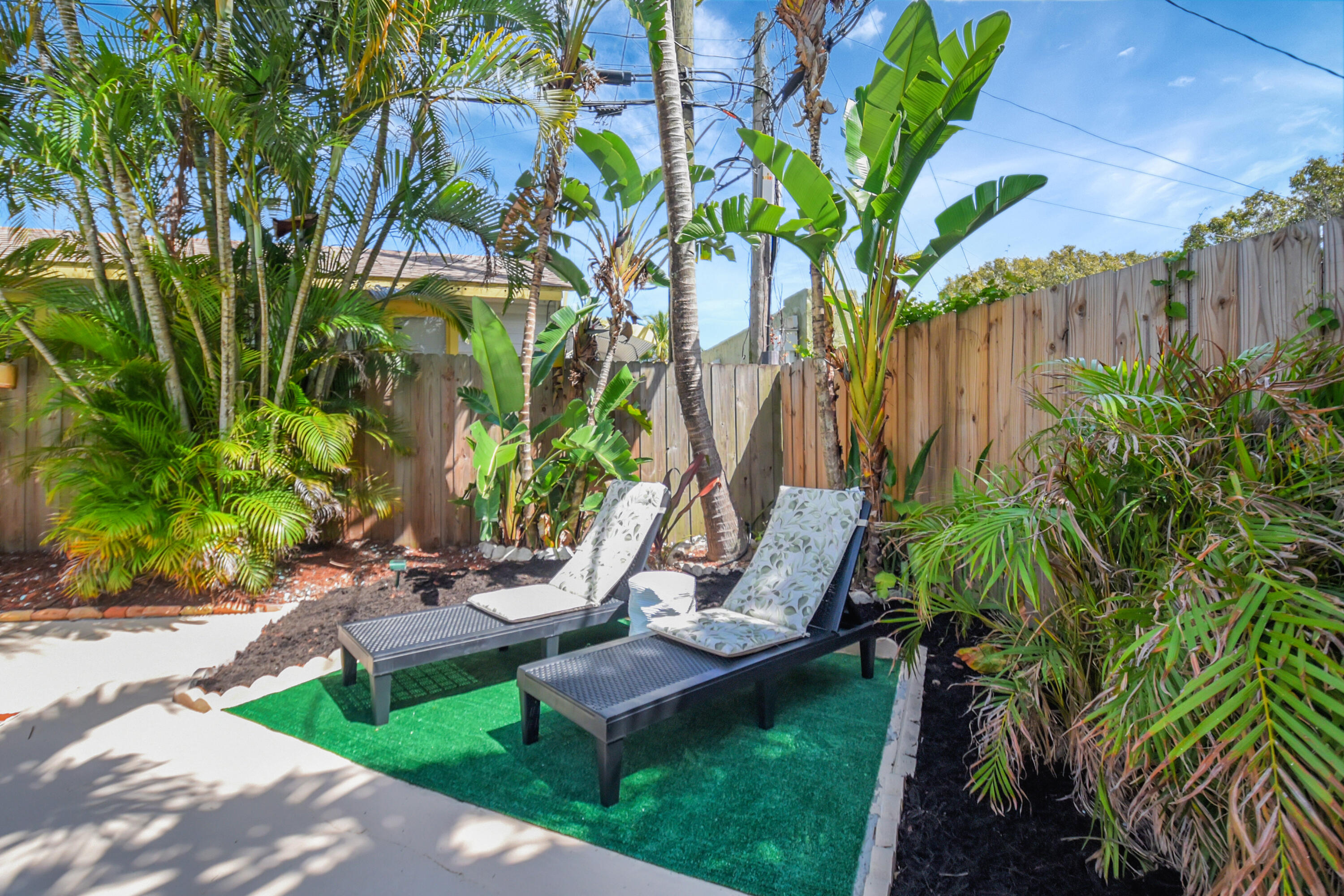 705 Colonial Road