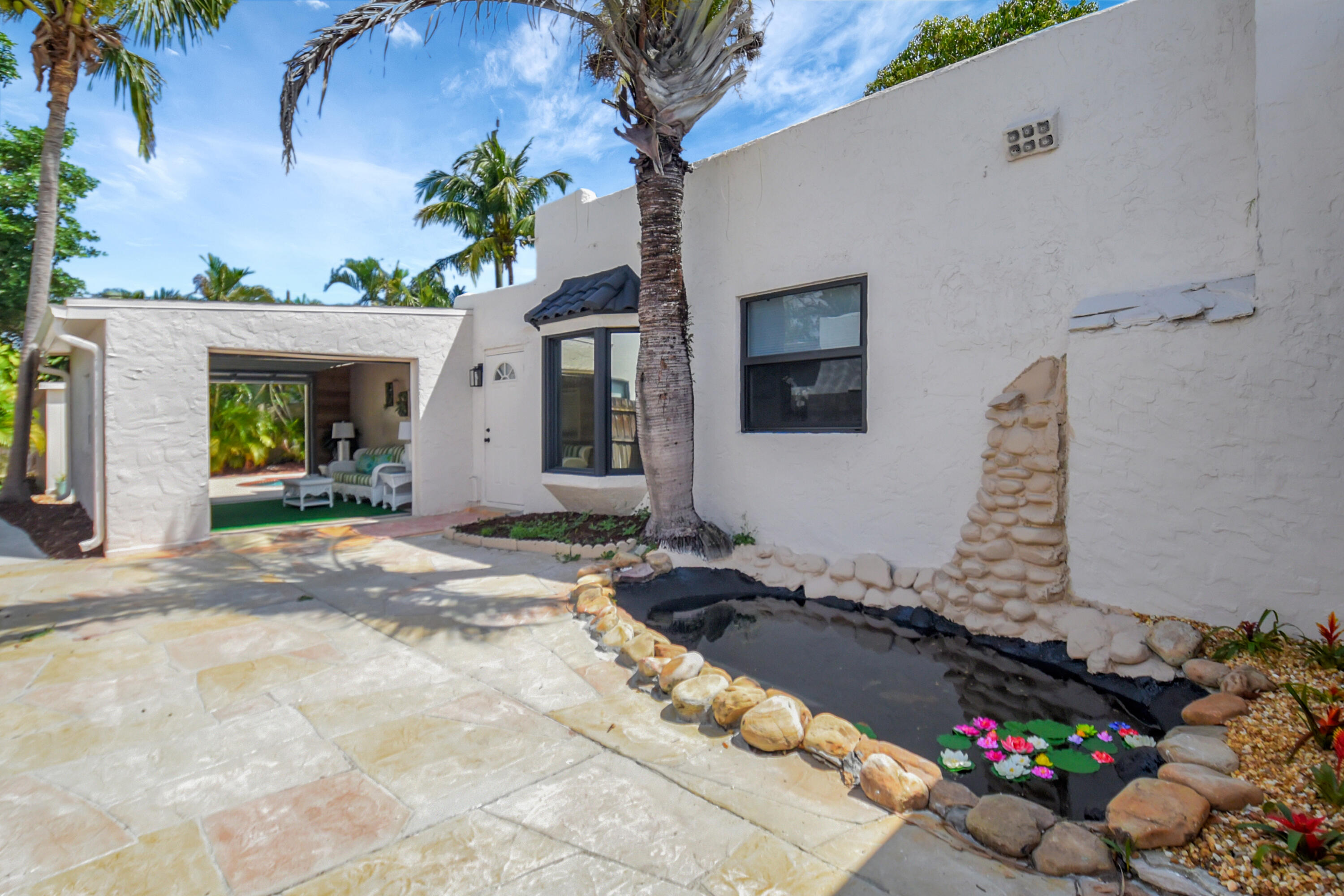 705 Colonial Road