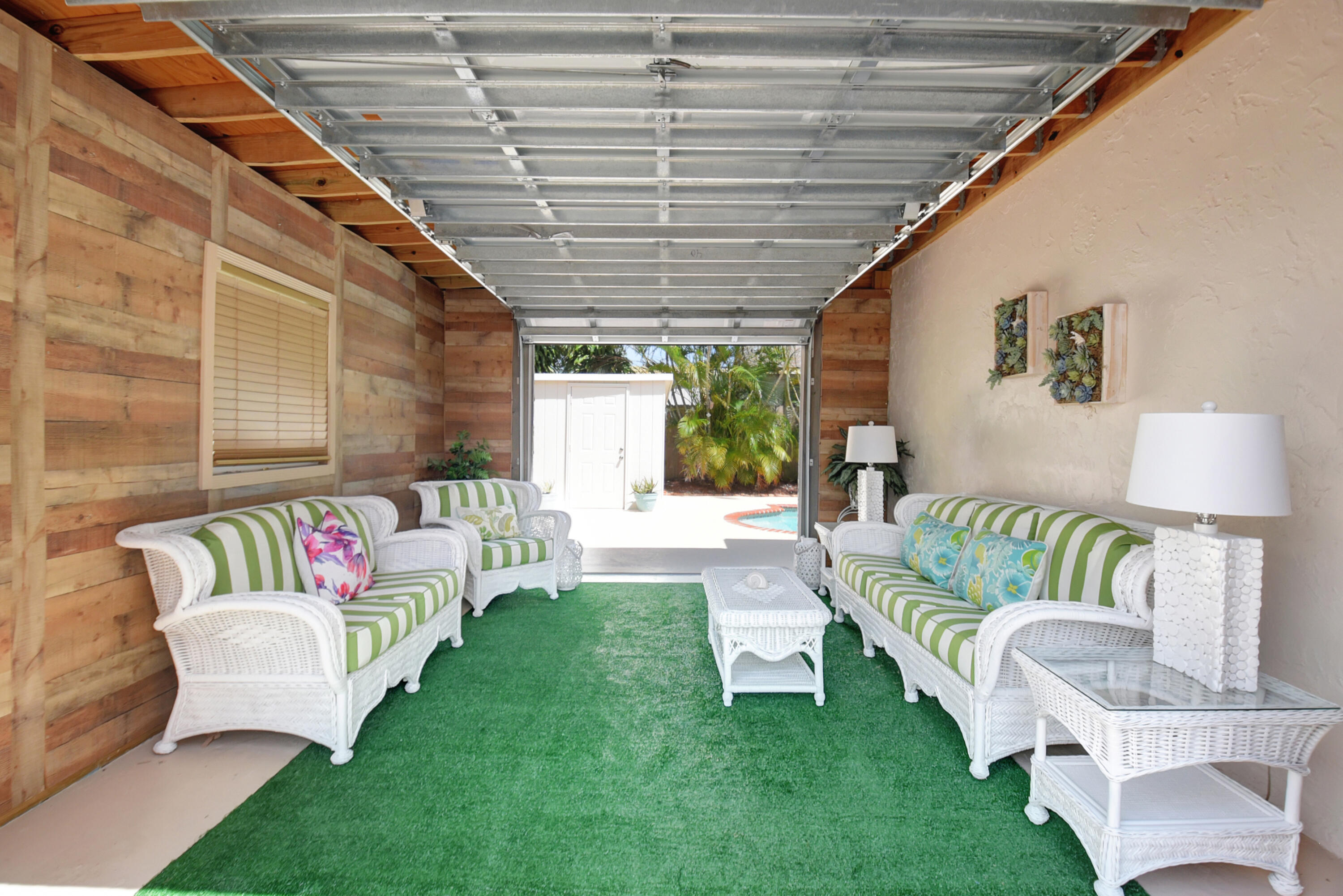 705 Colonial Road