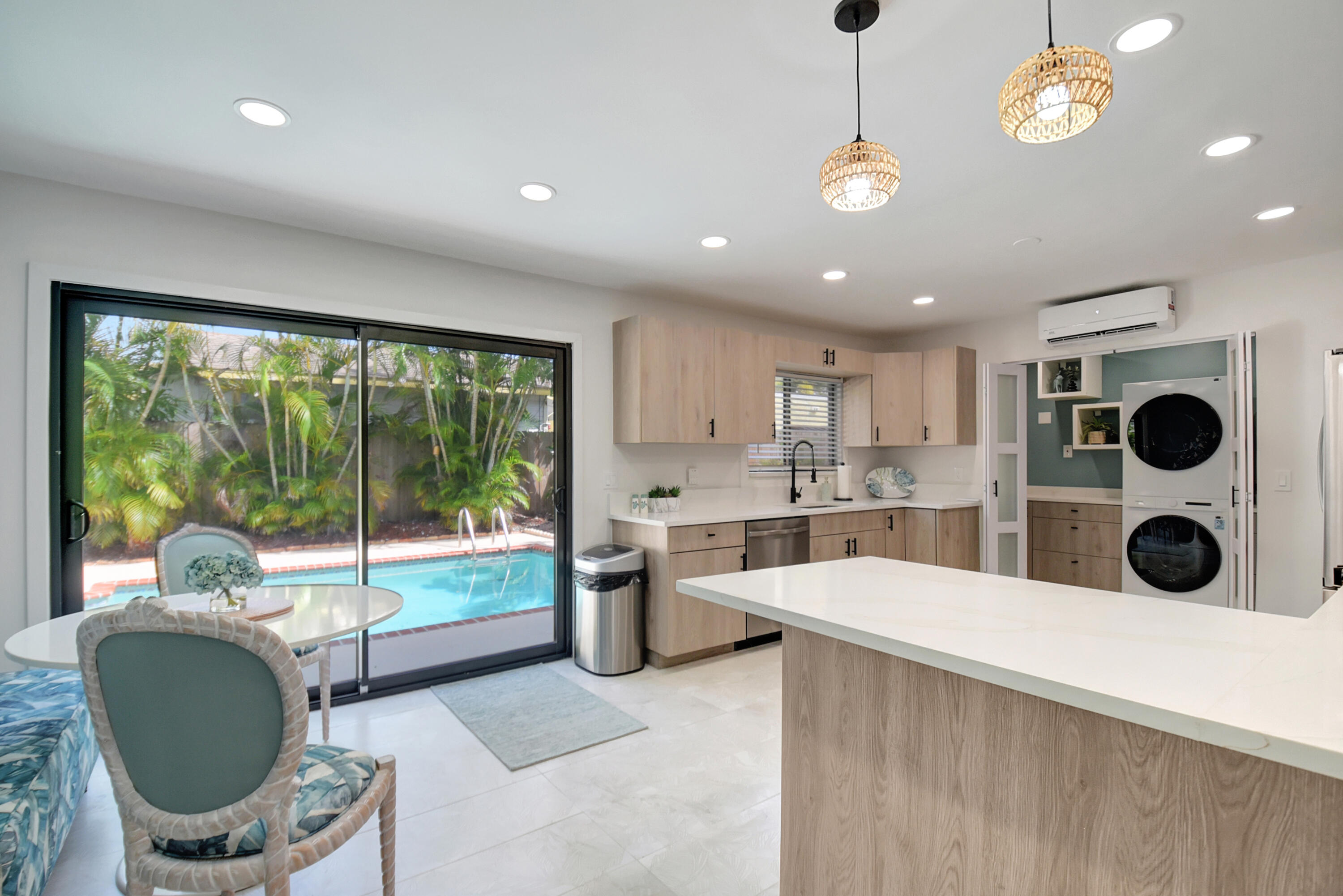 705 Colonial Road