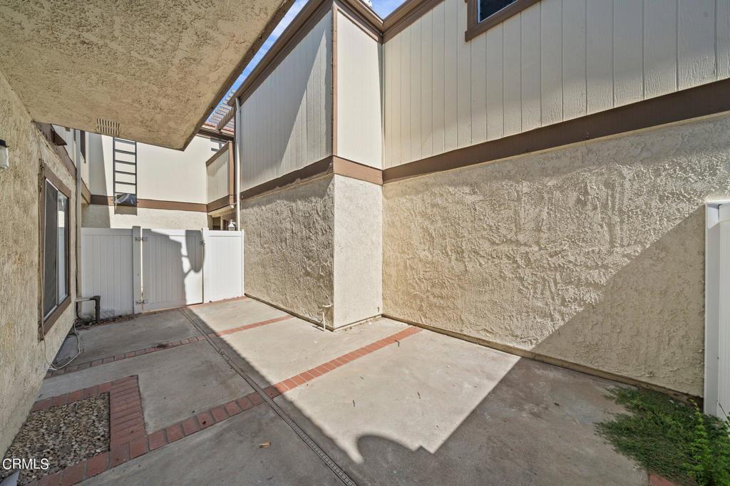1208 S Cypress Avenue C