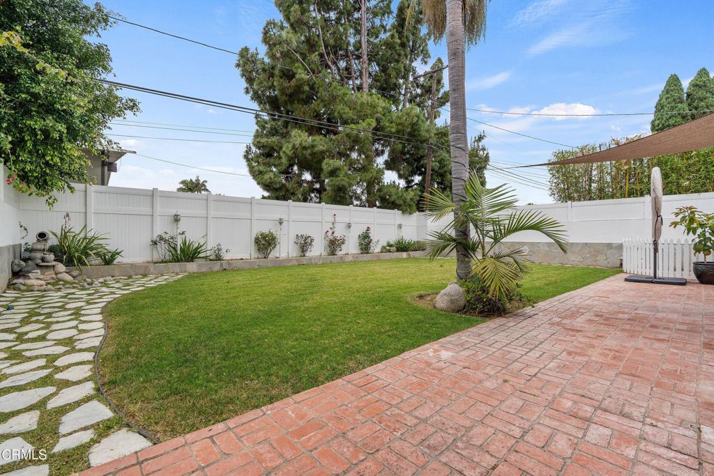 3311 S Bentley Avenue