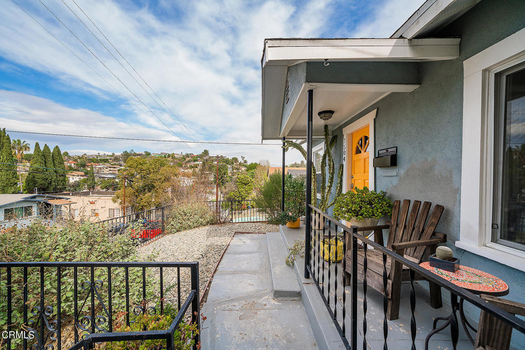 1504 Mohawk Street
