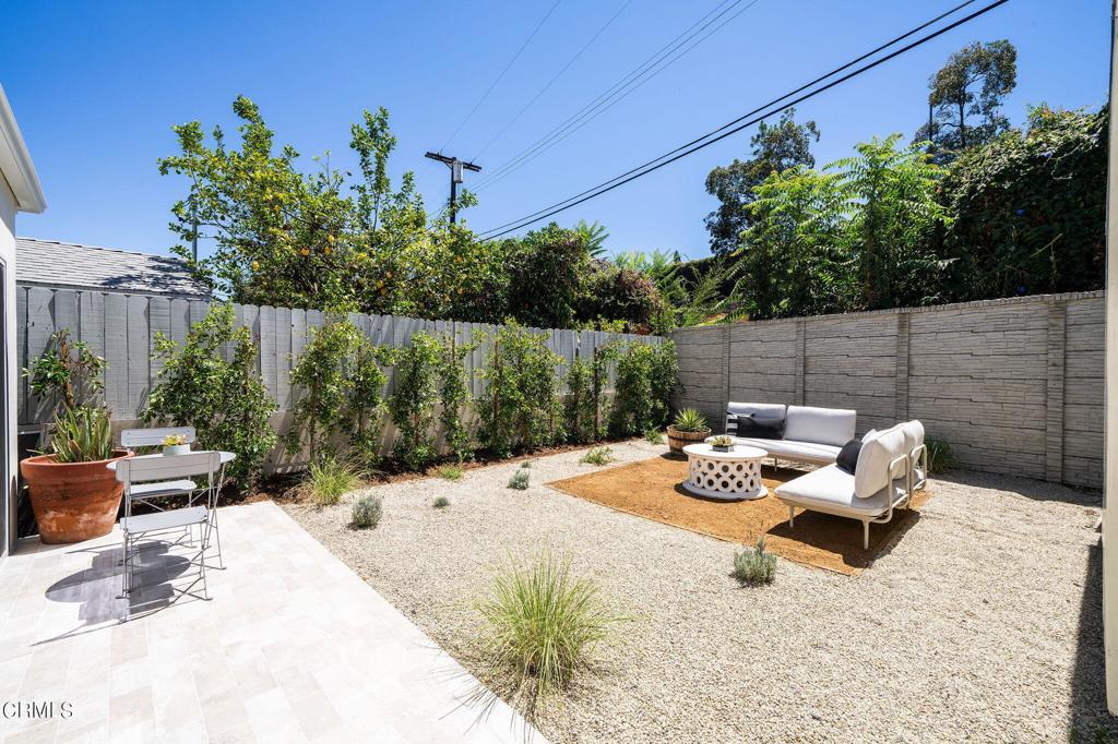 15242 Morrison Street