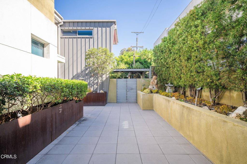 1457 Colorado Boulevard 205