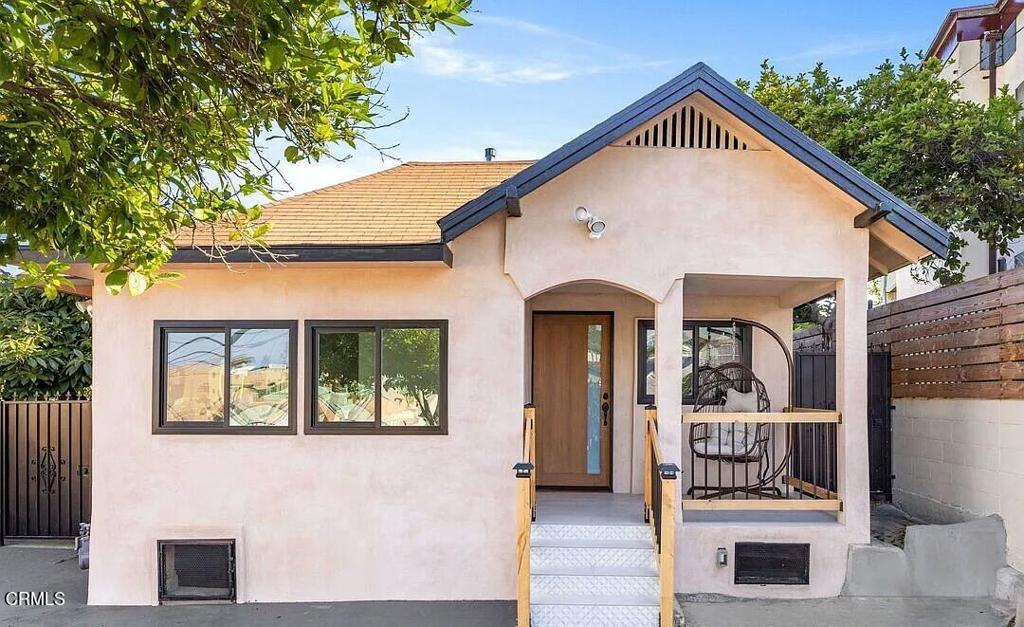 2138 Santa Ynez Street