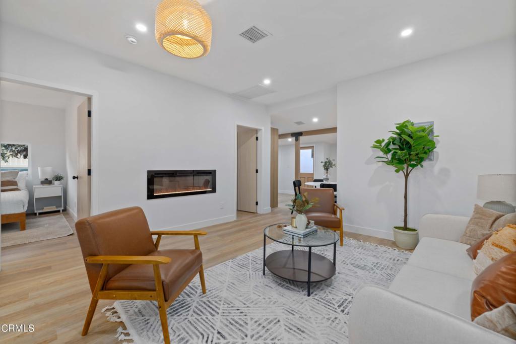 2138 Santa Ynez Street