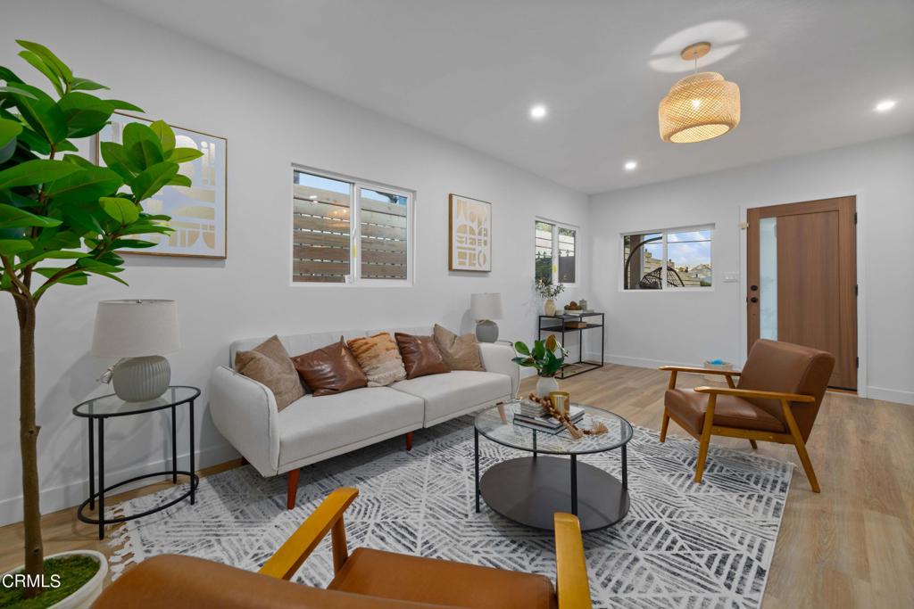 2138 Santa Ynez Street