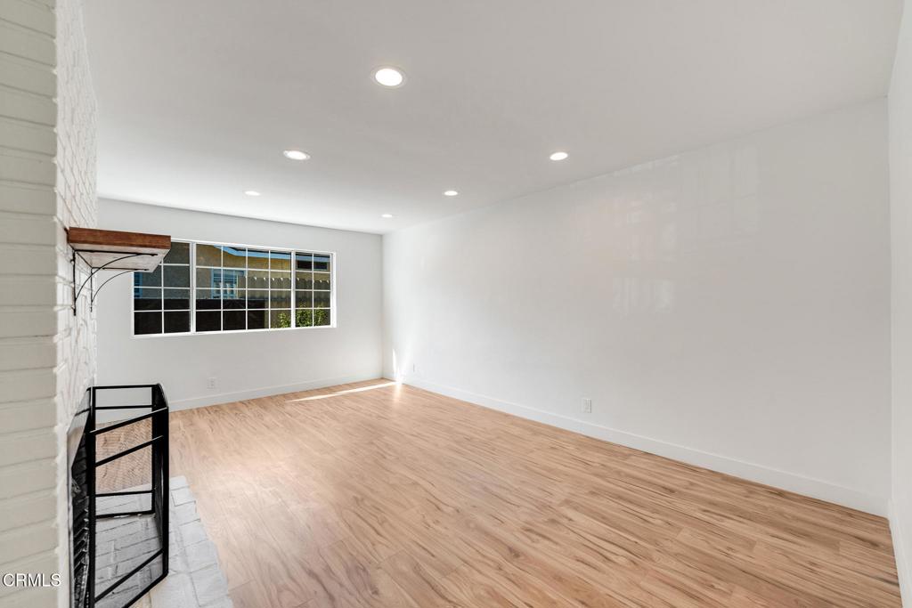 1517 N Ave 46