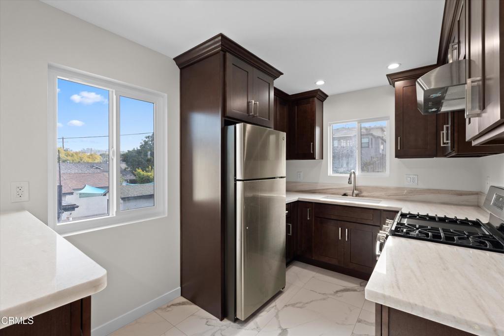 624 Silver Lake Boulevard 4